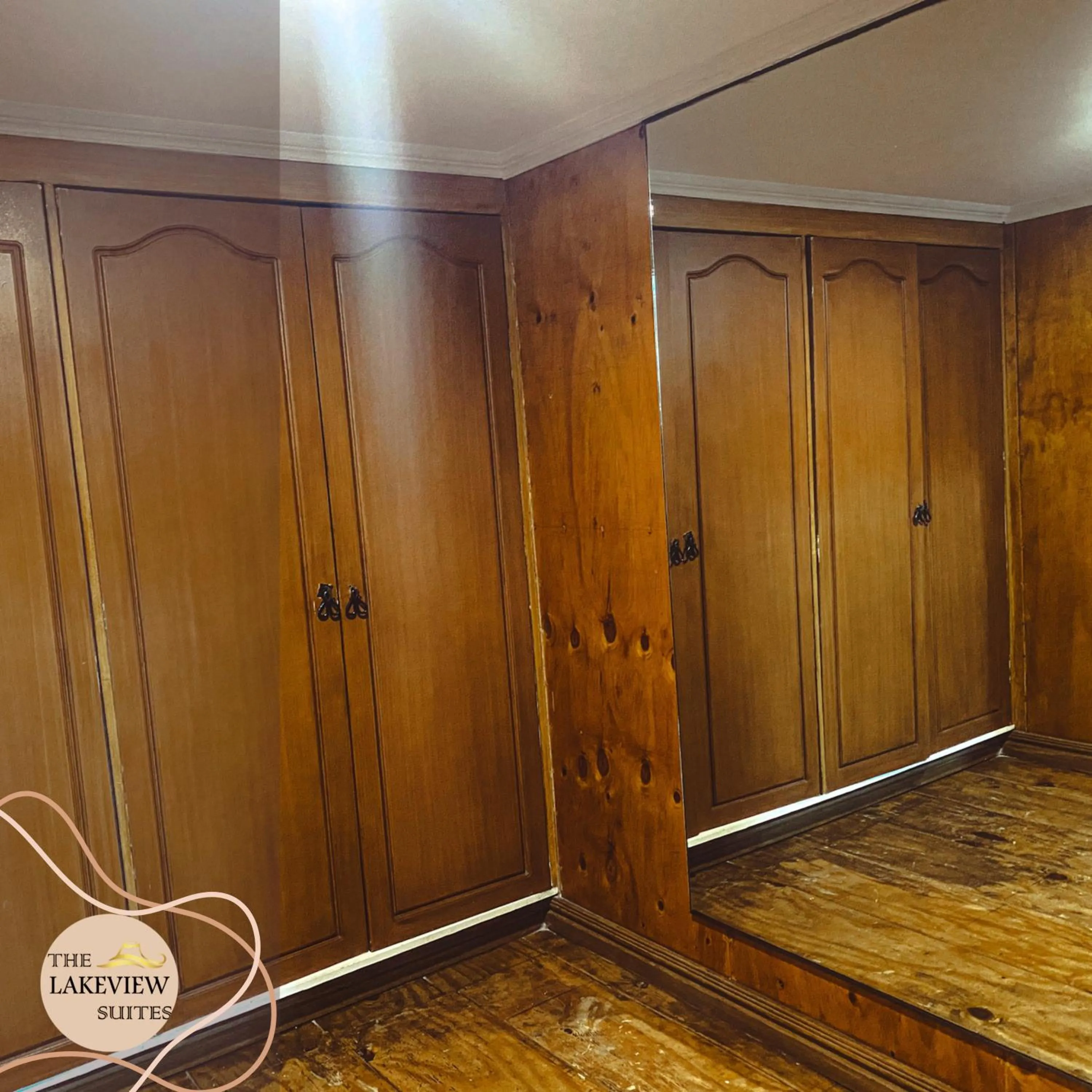 wardrobe in The Lakeview Suites