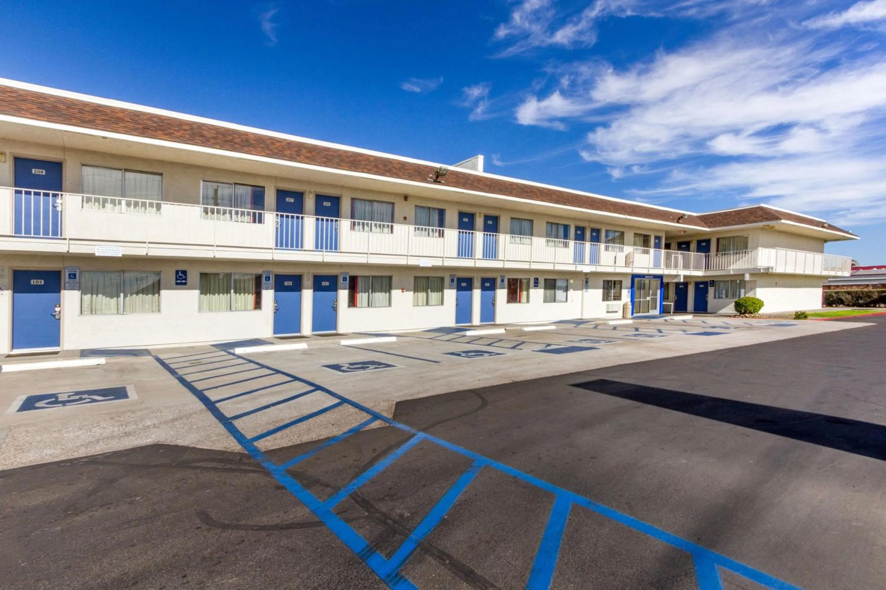 Property building in Motel 6-Phoenix, AZ - North Bell Road