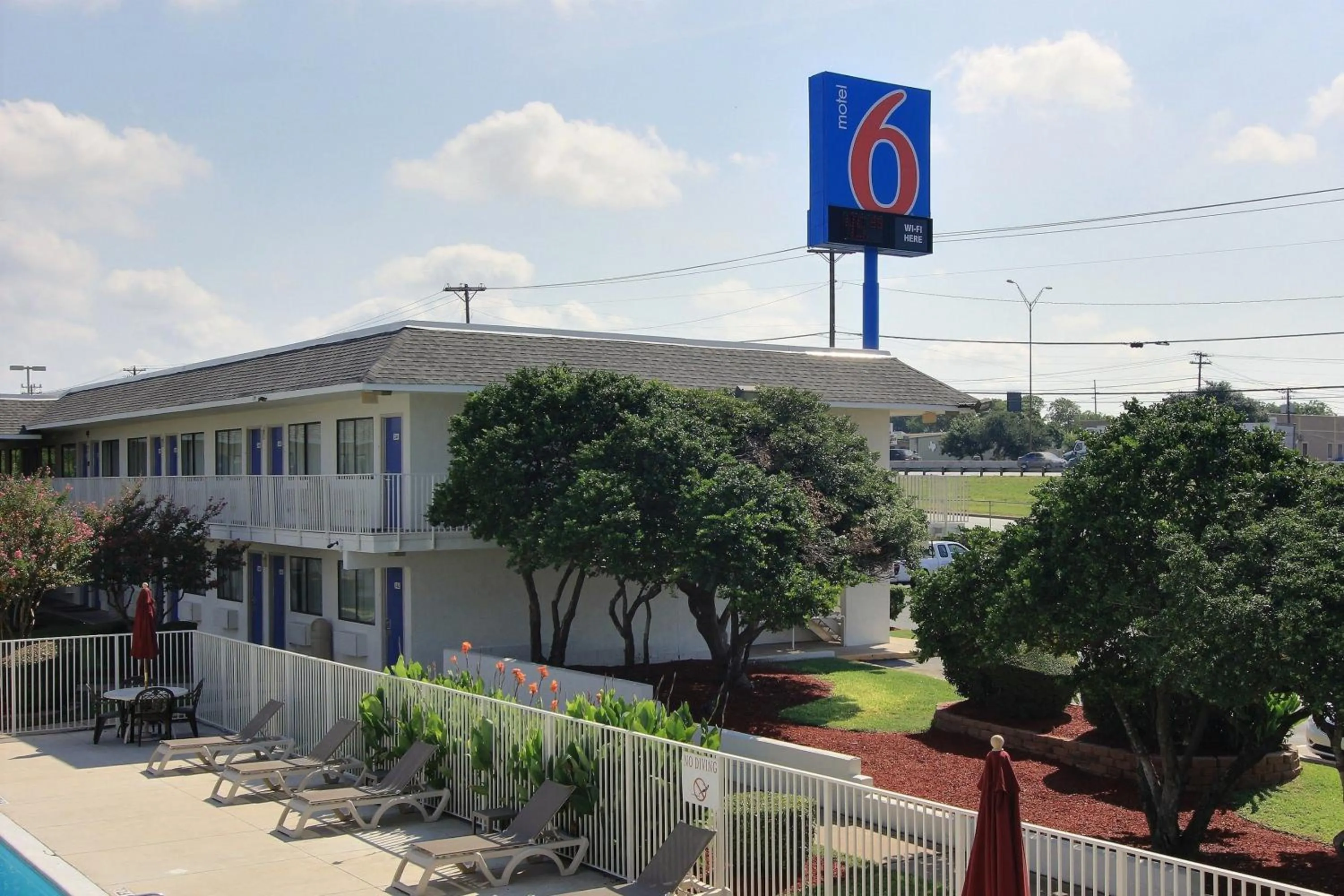 Facade/entrance in Motel 6-Austin, TX - North