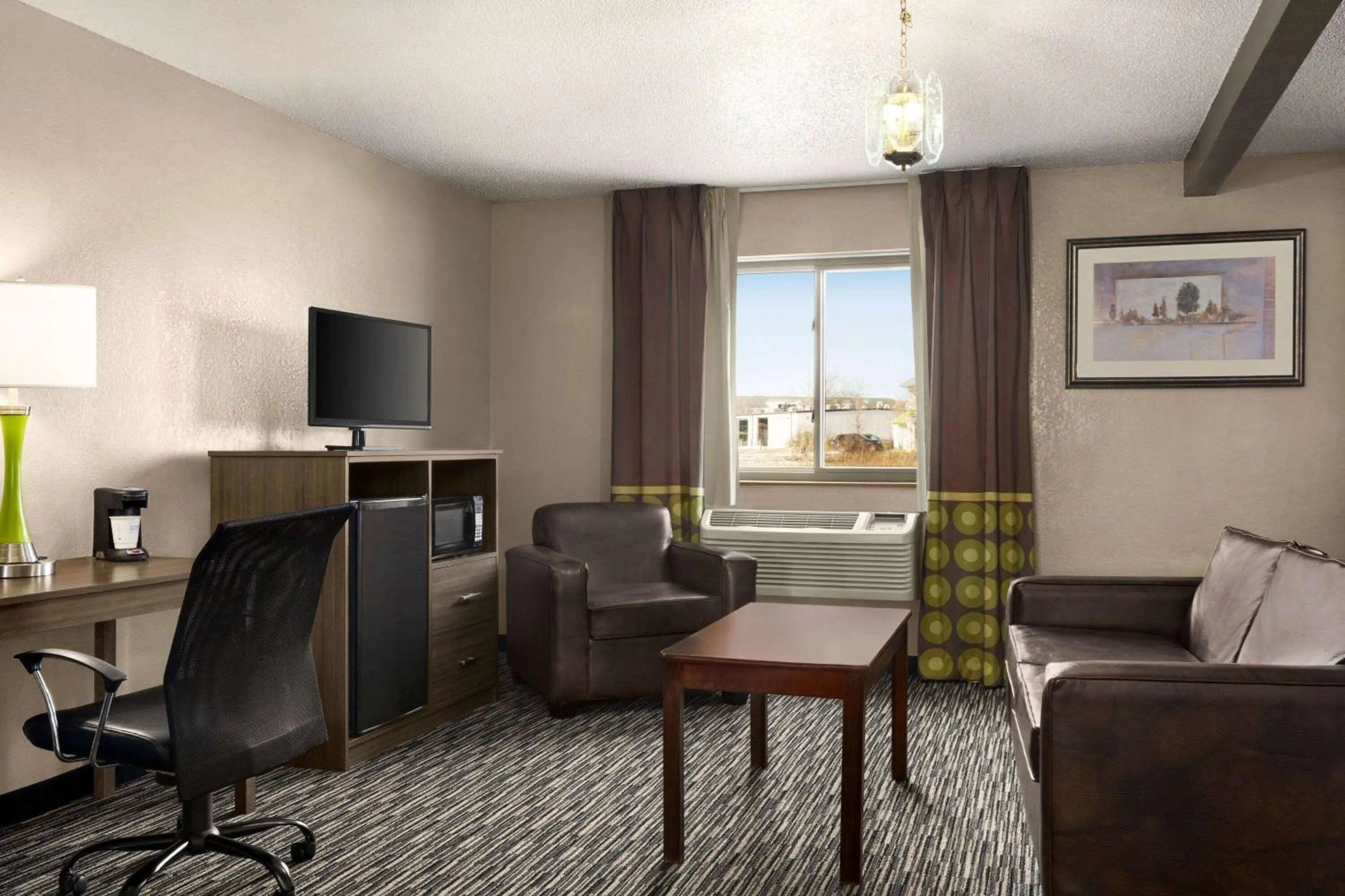 Photo of the whole room in Super 8 by Wyndham Joliet I-55 N/Chicago