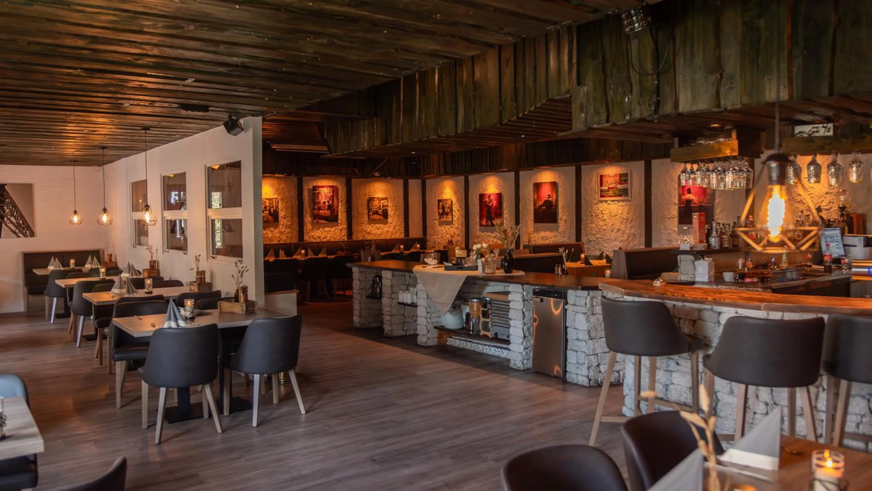 Restaurant/places to eat in Tüxen Hotel & Restaurant