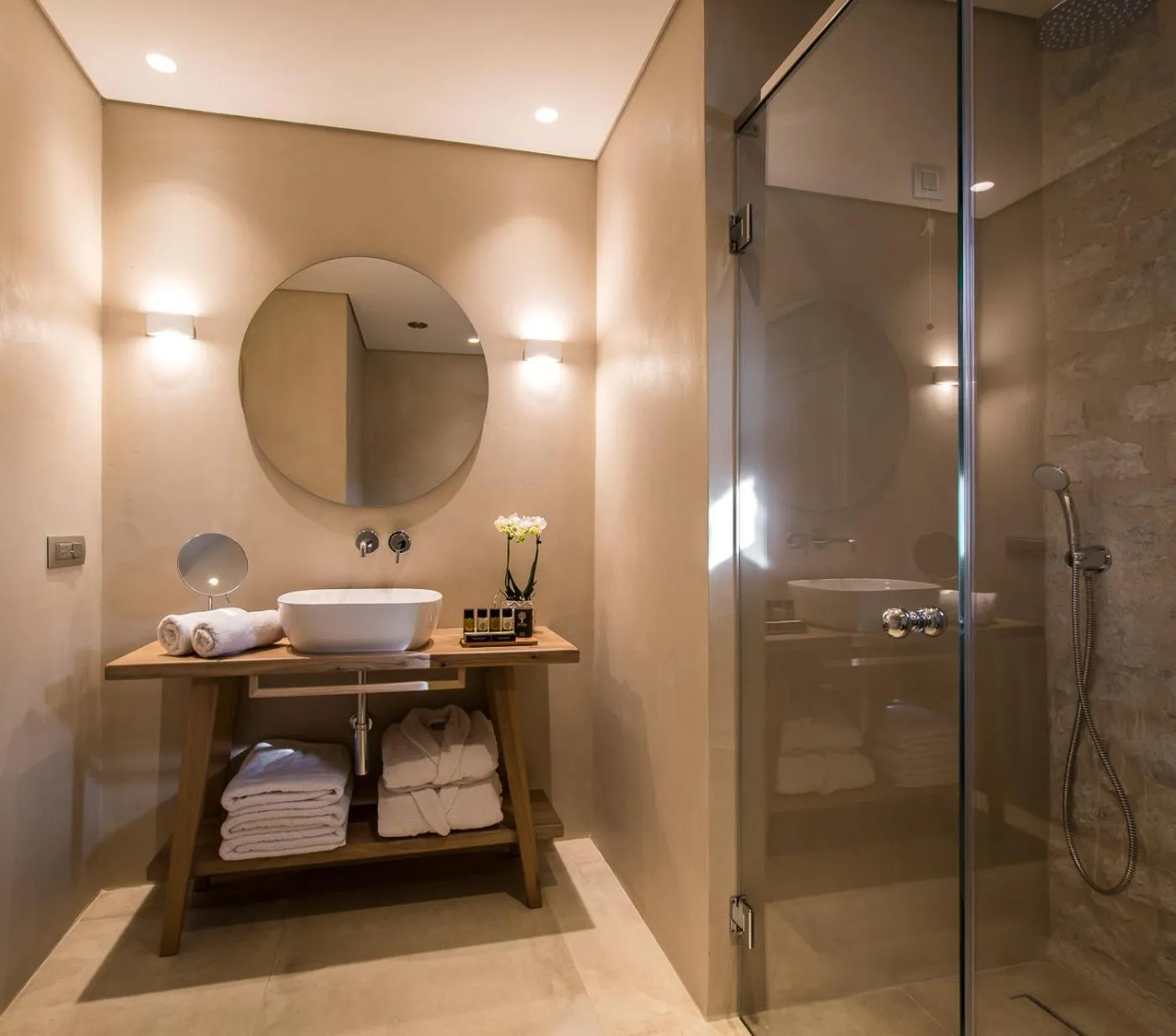 BASSA MAINA Villas & Suites