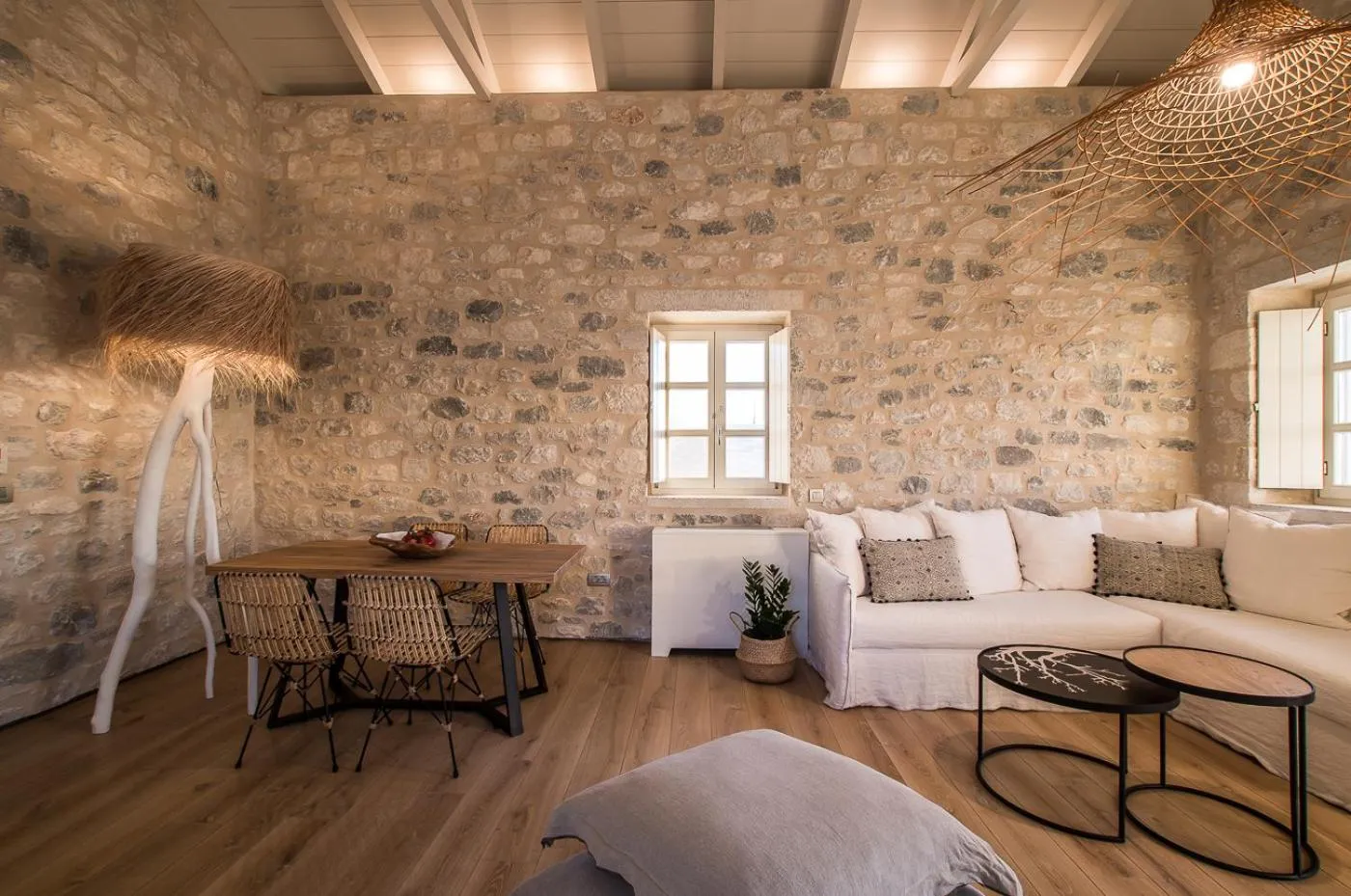 Bed in BASSA MAINA Villas & Suites