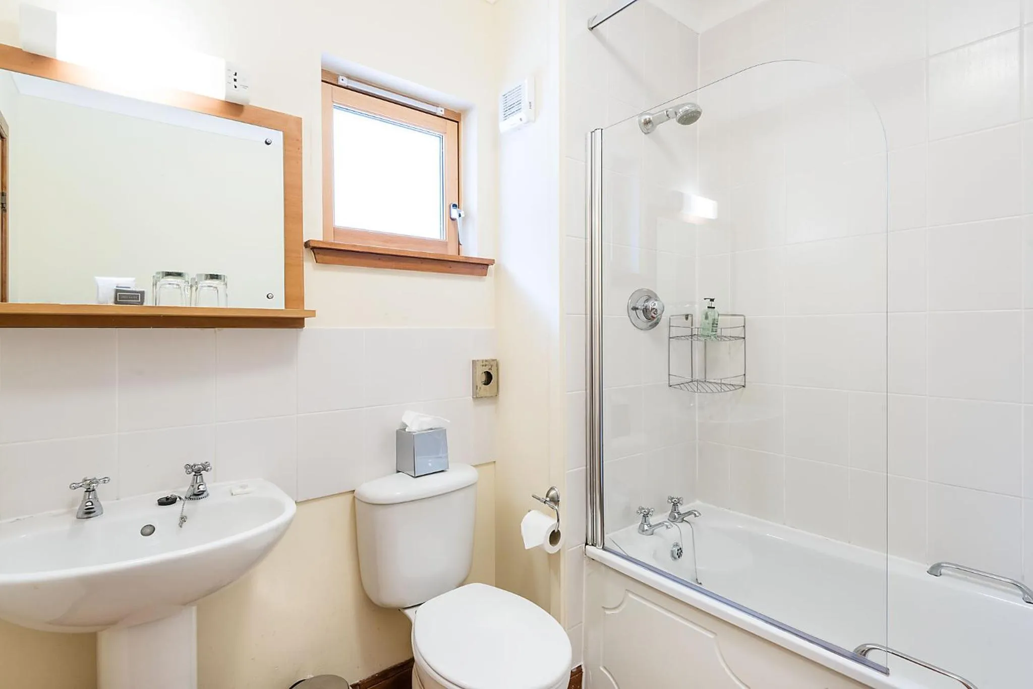 Shower in Ballathie House Hotel