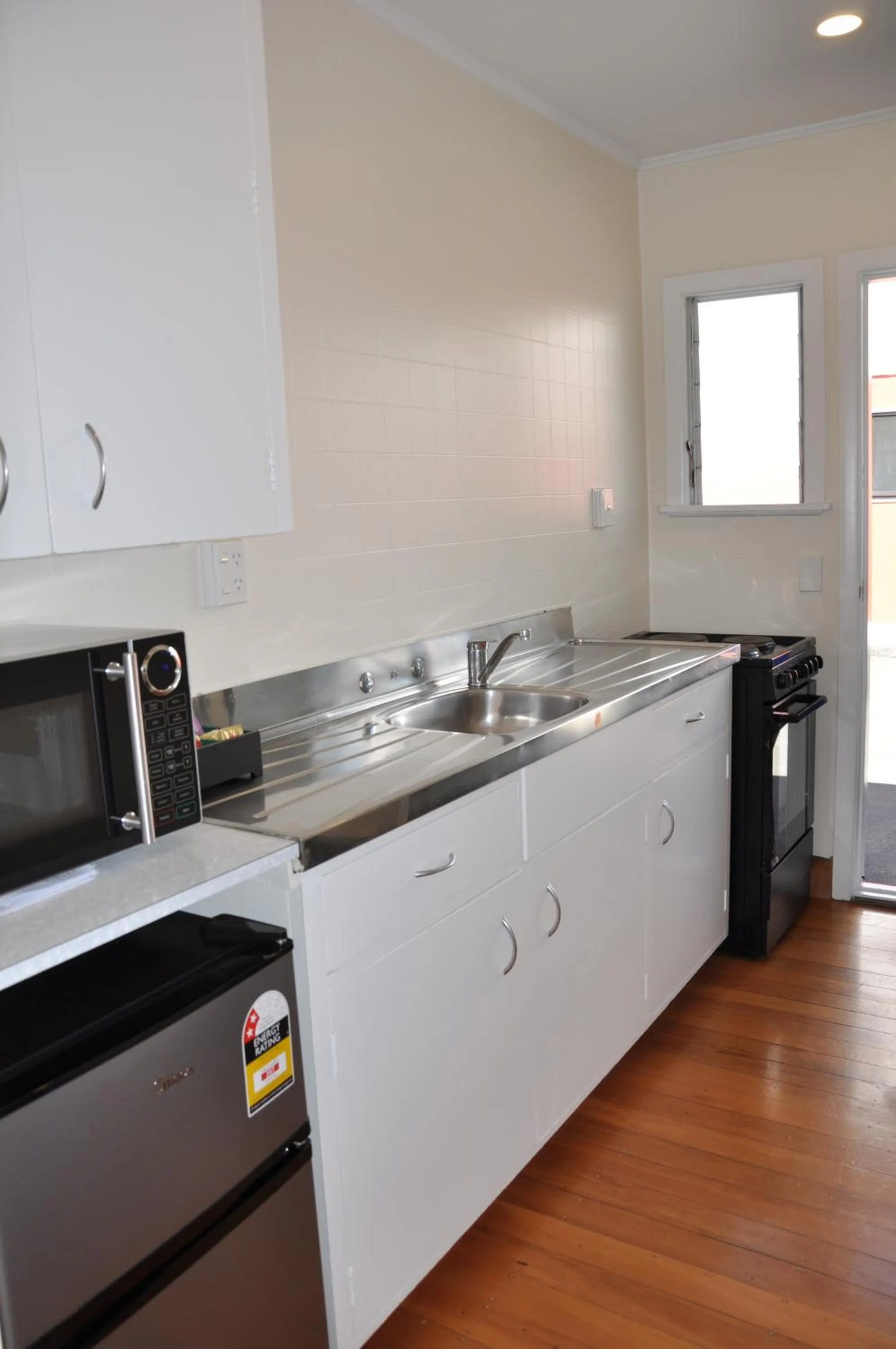 Kitchen or kitchenette in Balmoral Motel