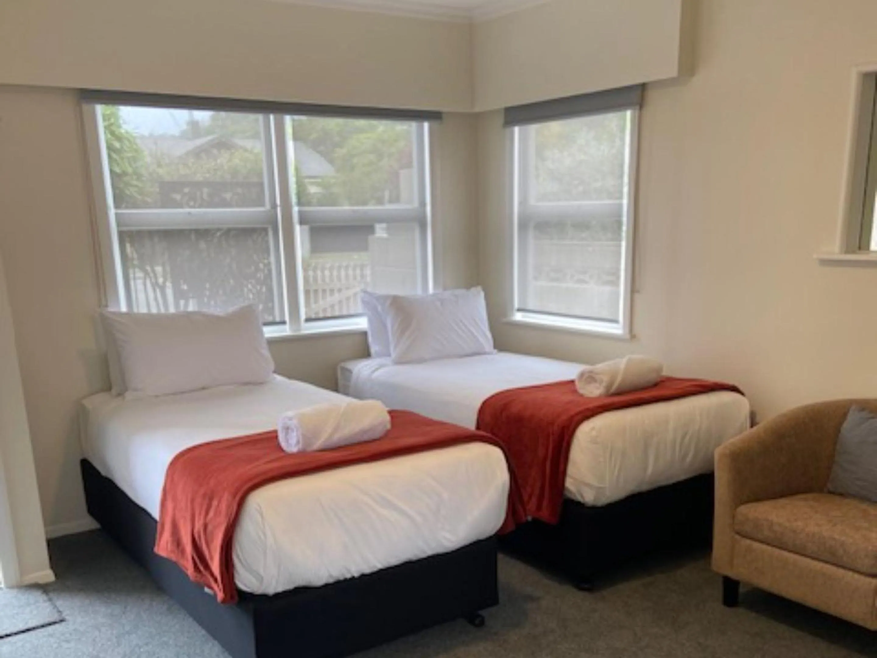 Bed in Balmoral Motel