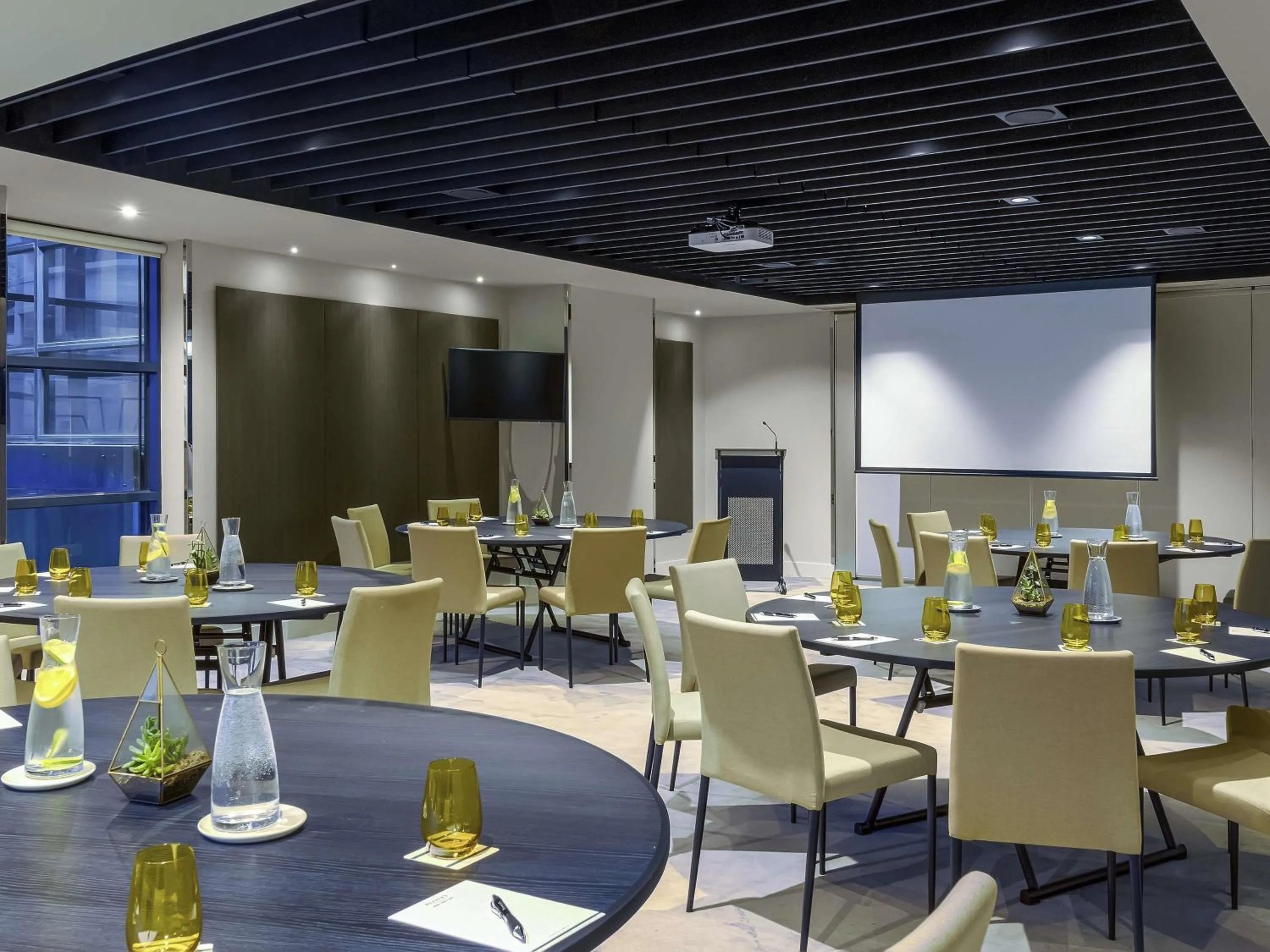 Meeting/conference room in Peppers Waymouth Hotel