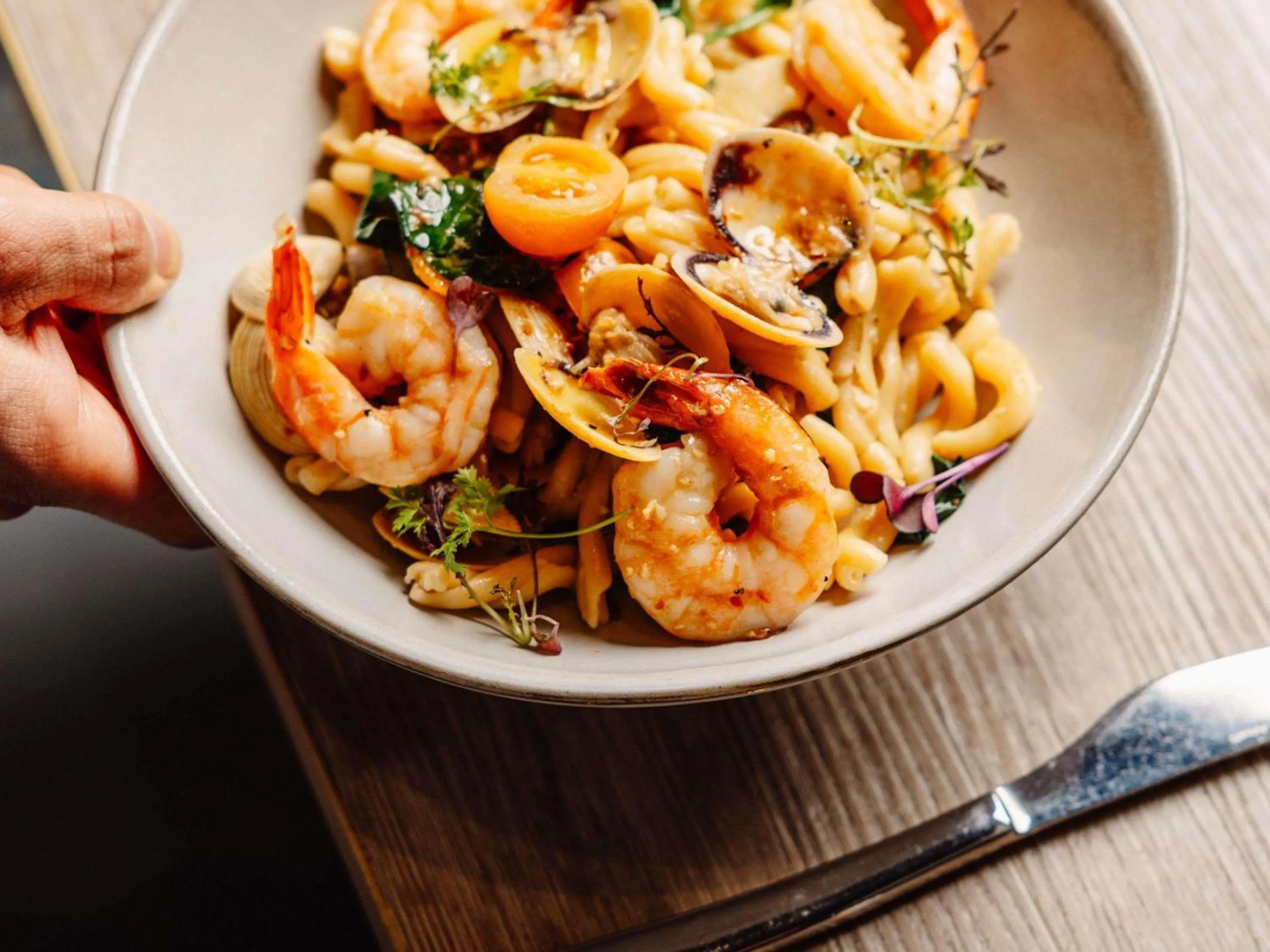 Restaurant/places to eat in Peppers Waymouth Hotel