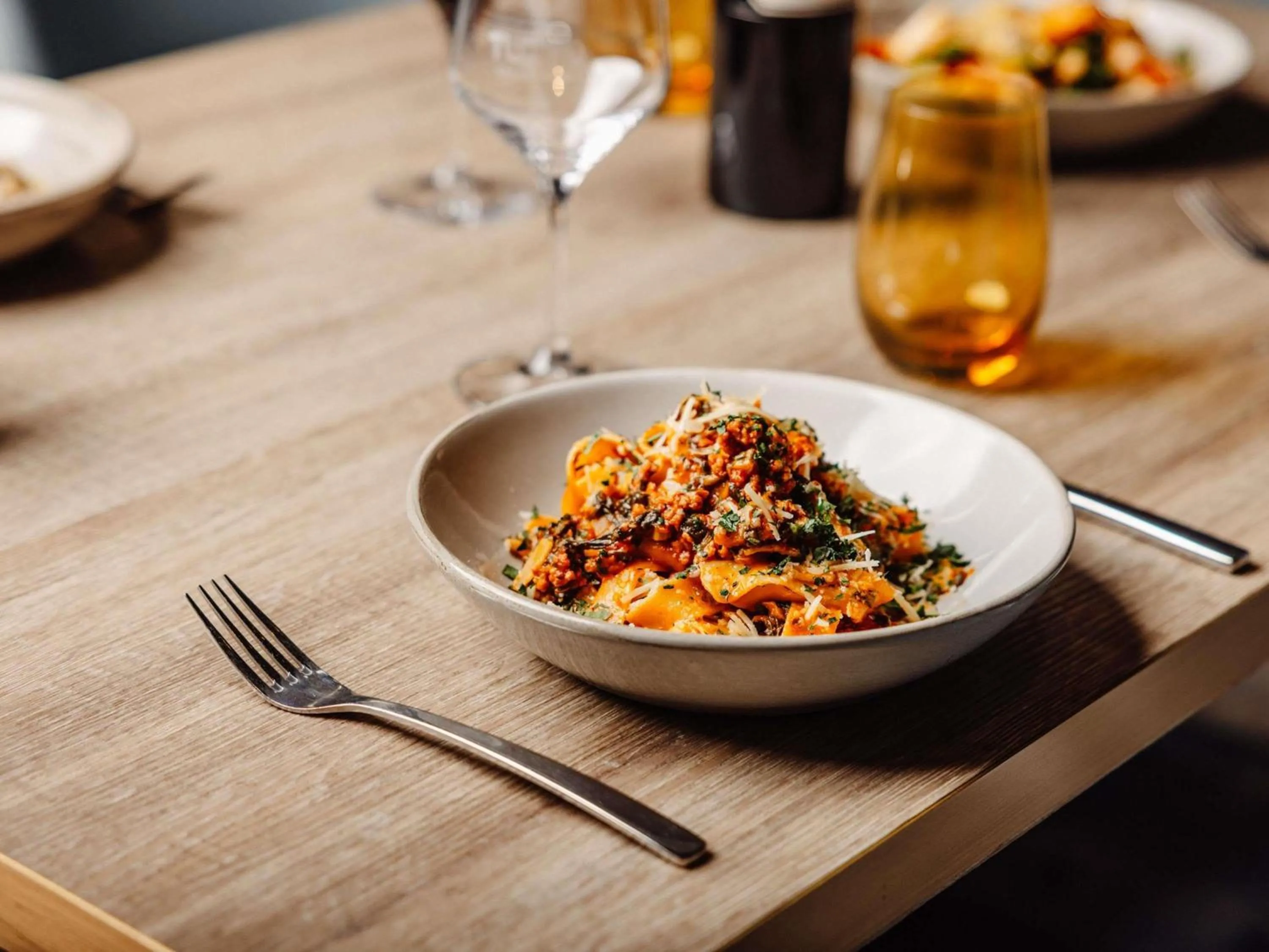 Restaurant/places to eat in Peppers Waymouth Hotel