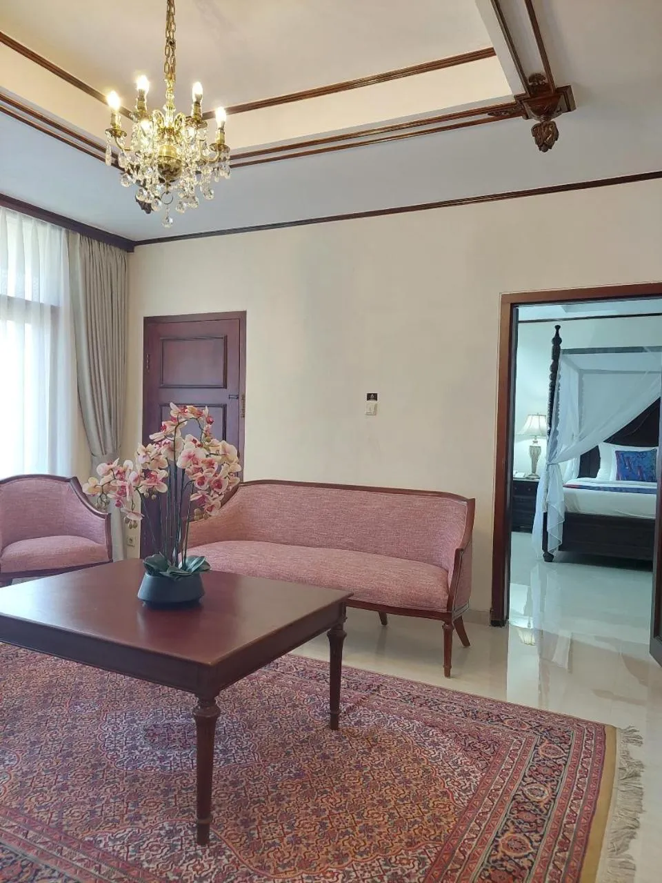 Living room, Bed in Kusuma Sahid Prince Hotel Solo