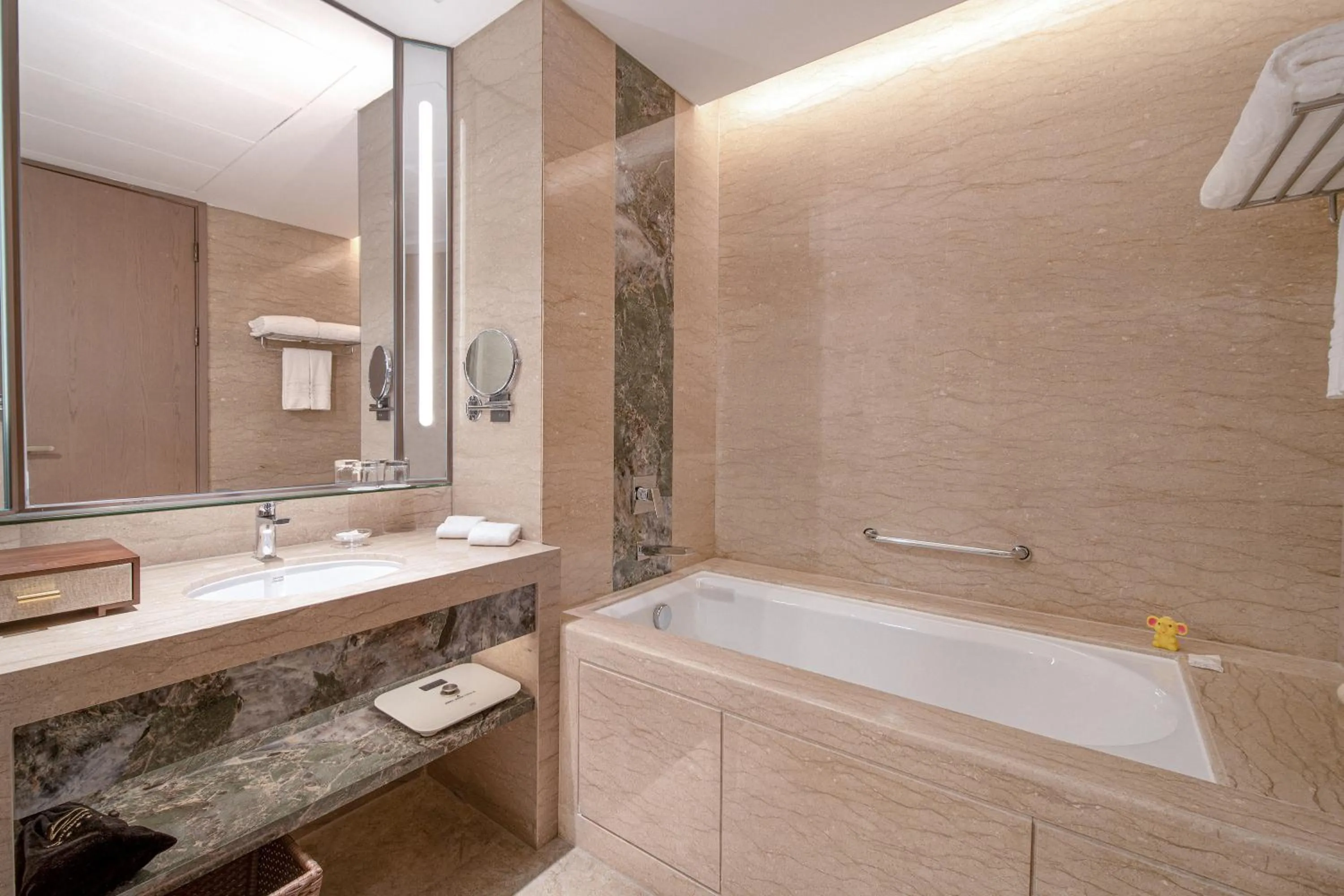 Bathroom in Suzhou Tongli Lake View Hotel