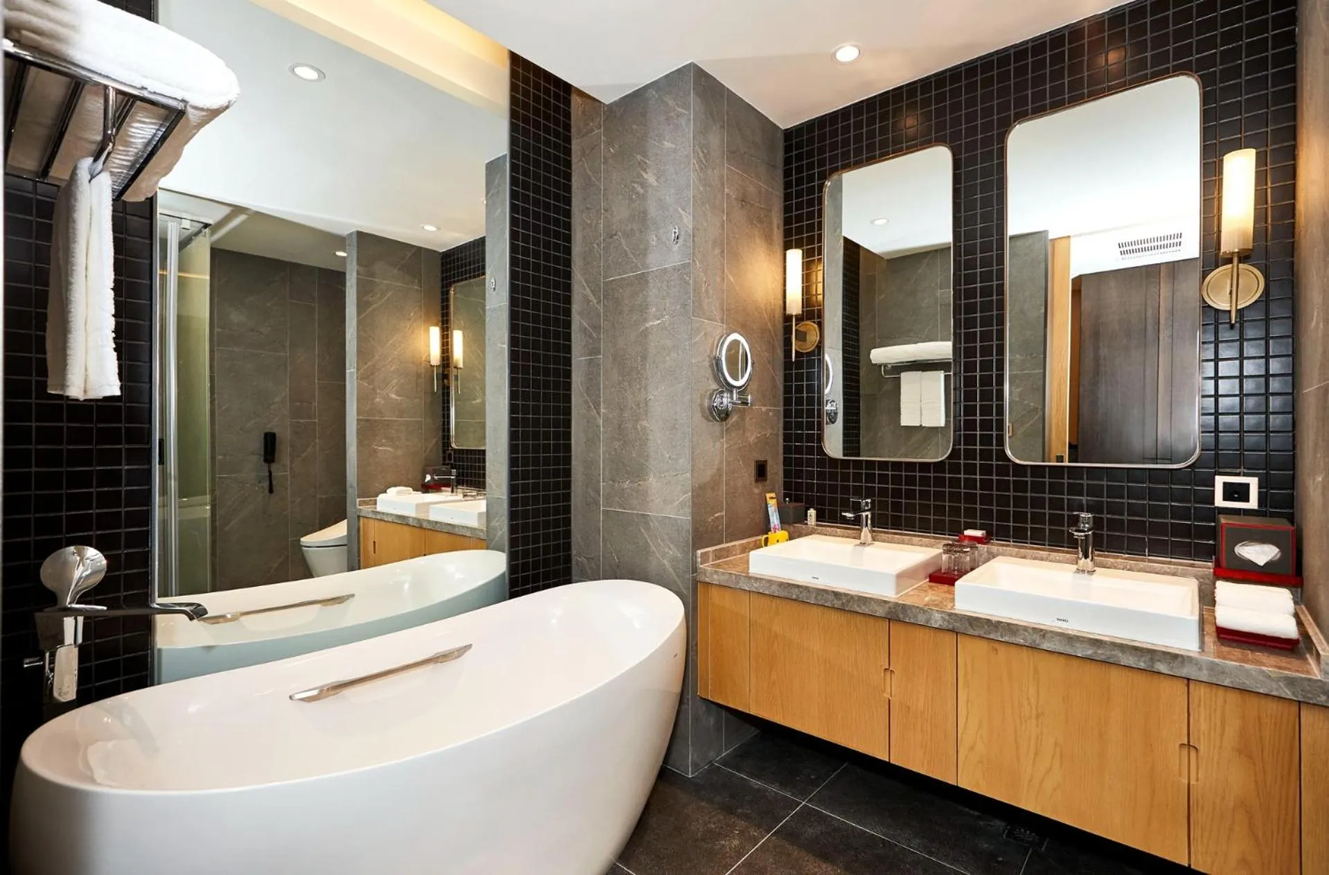 Toilet in Suzhou Tongli Lake View Hotel