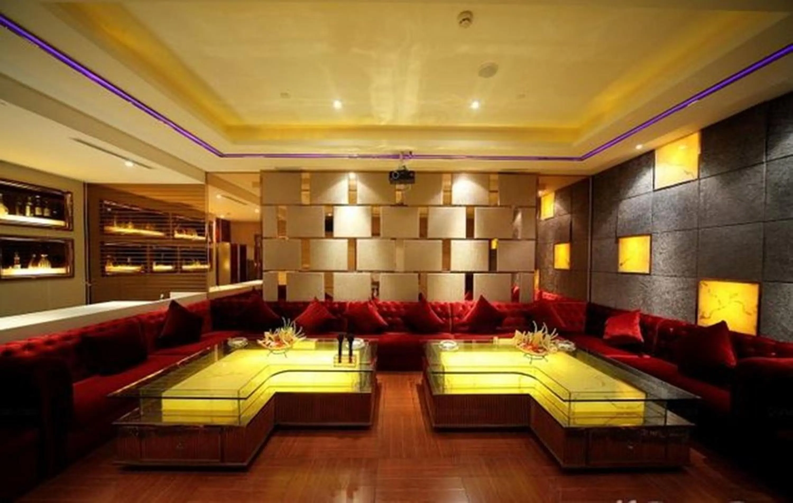 Lobby or reception in Suzhou Tongli Lake View Hotel