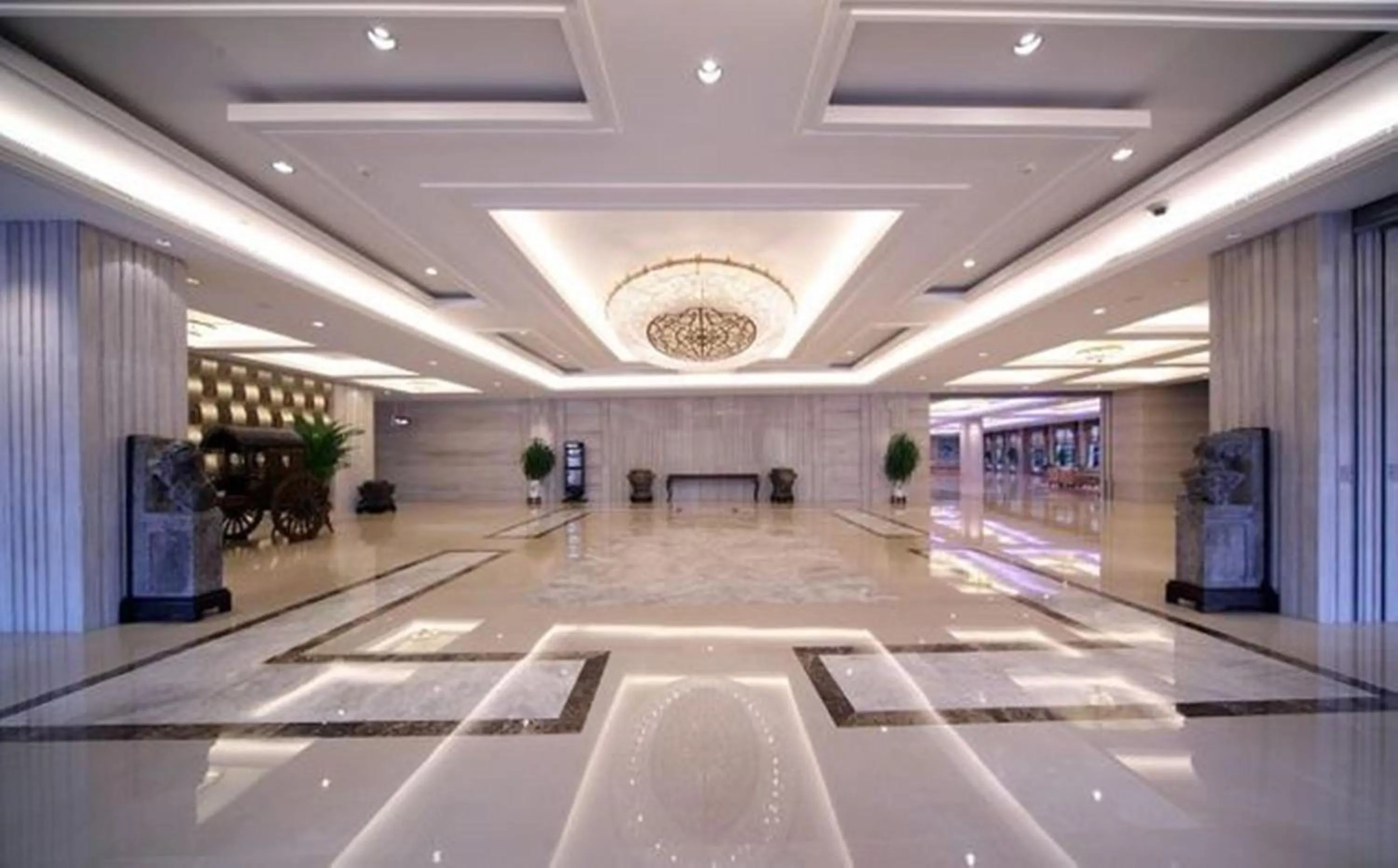 Lobby or reception in Suzhou Tongli Lake View Hotel