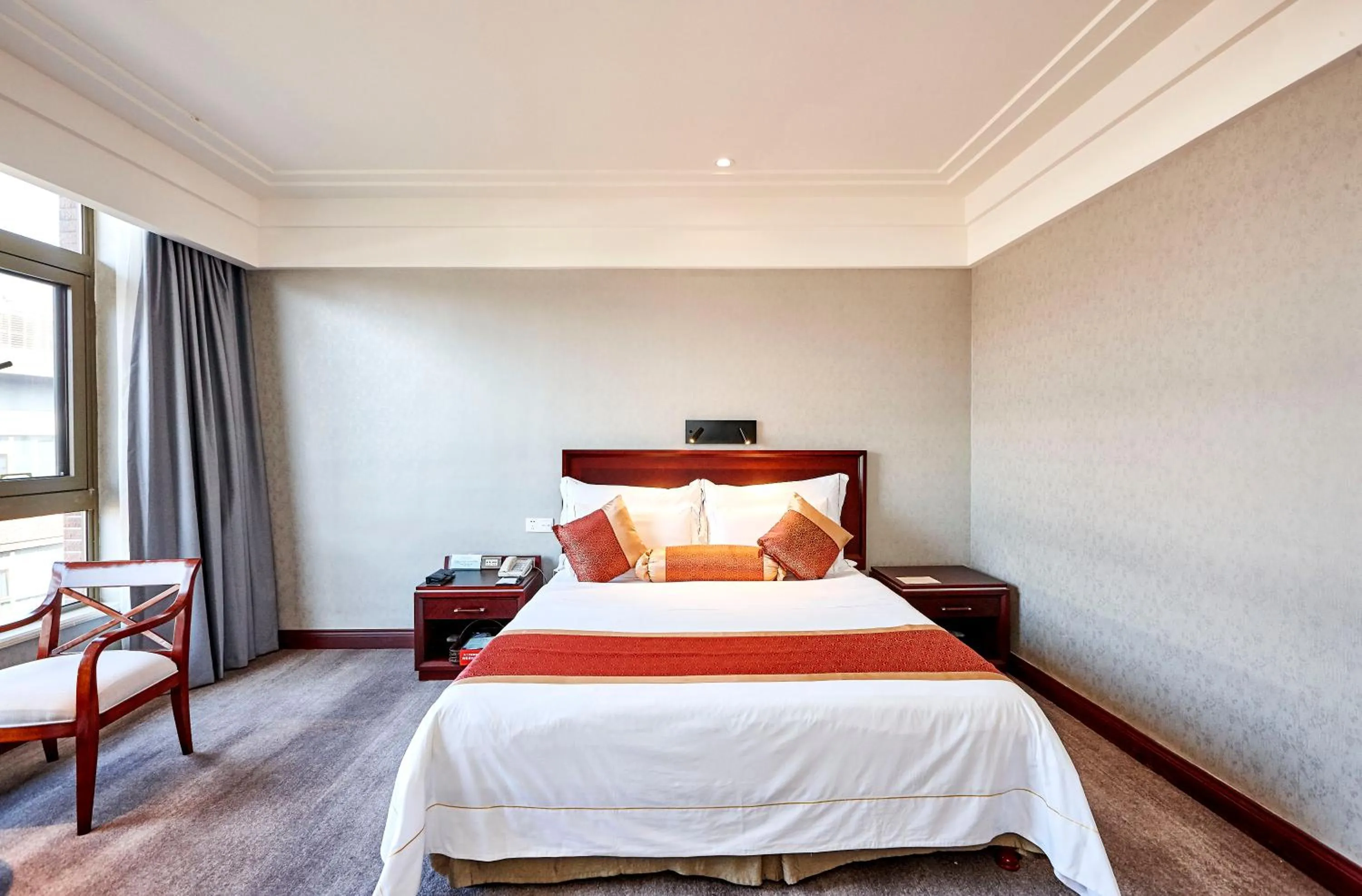 Bed in Suzhou Tongli Lake View Hotel