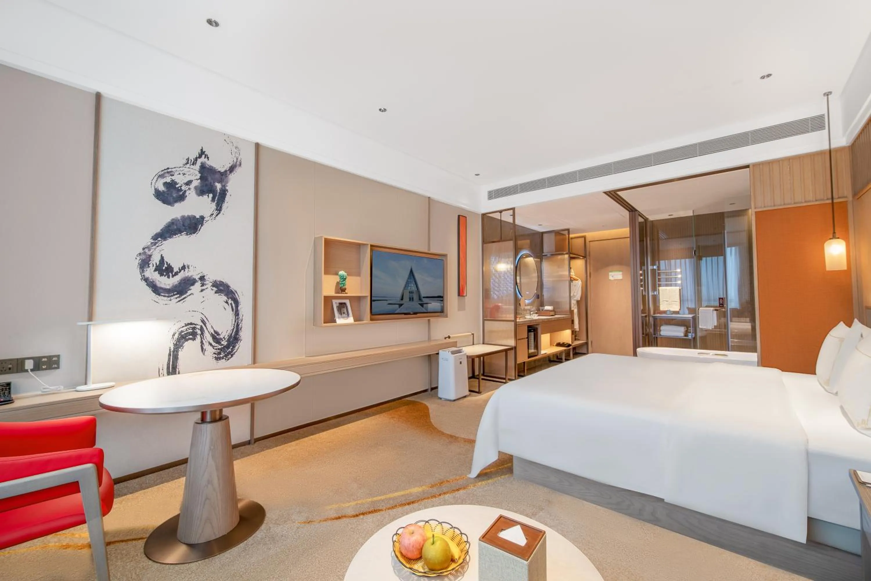 Photo of the whole room, Bed in Suzhou Tongli Lake View Hotel