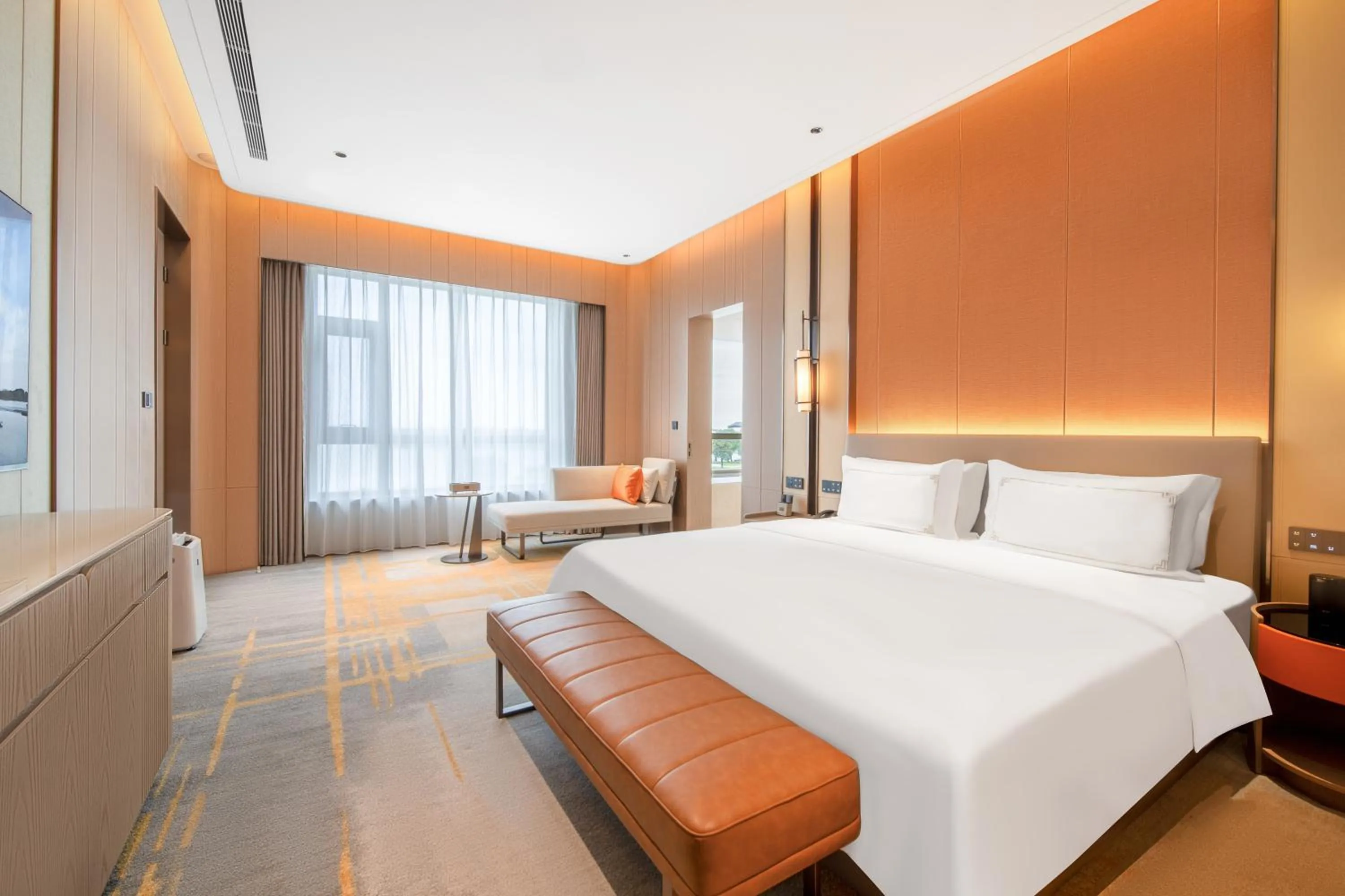 Photo of the whole room, Bed in Suzhou Tongli Lake View Hotel