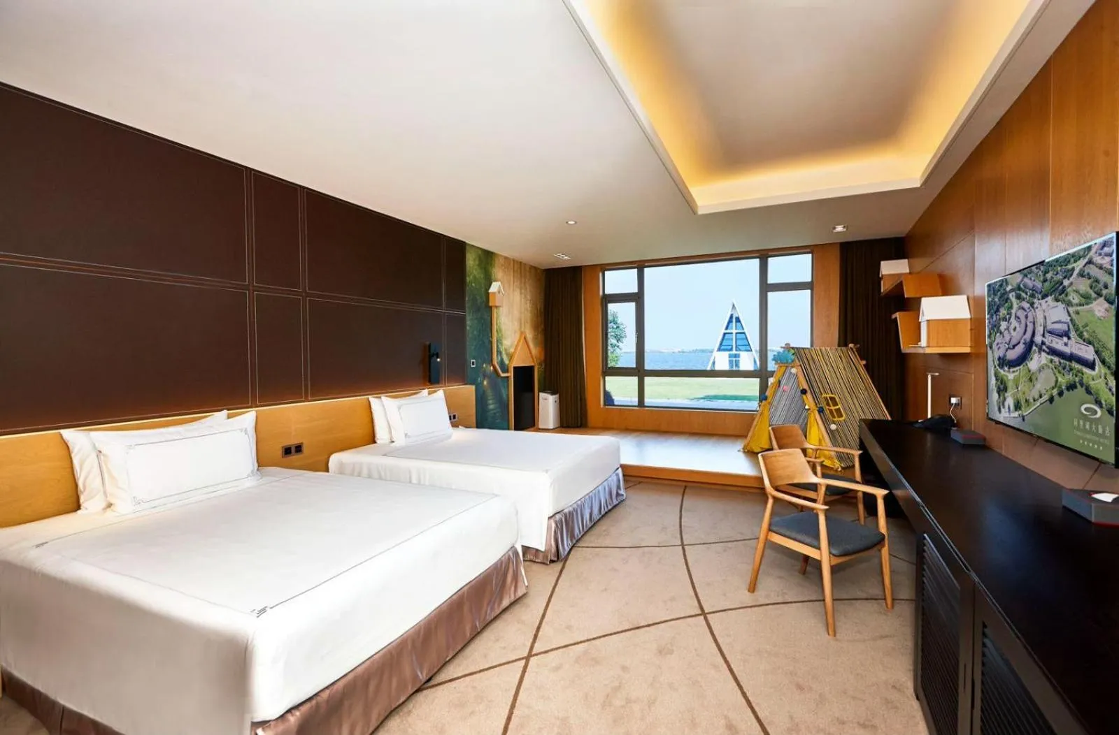 Photo of the whole room, Bed in Suzhou Tongli Lake View Hotel