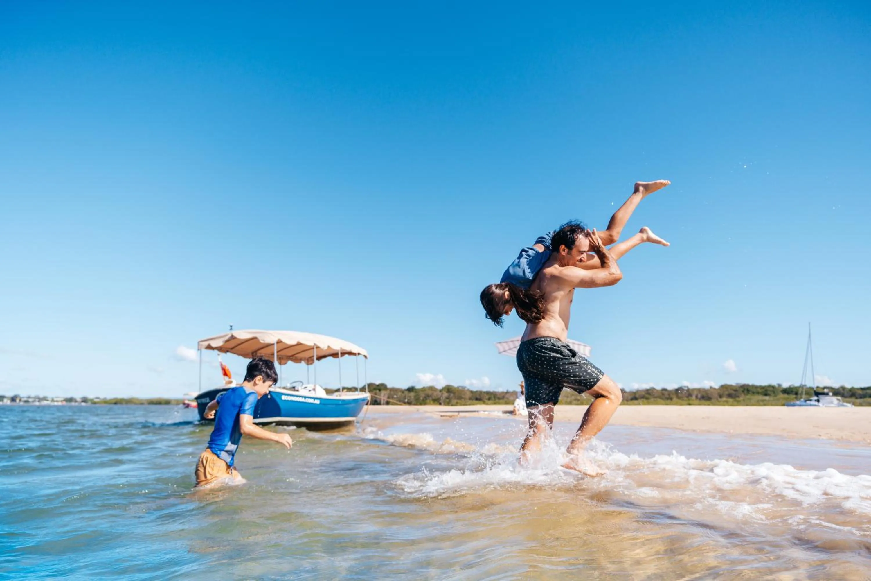 Day in Noosa Village River Resort