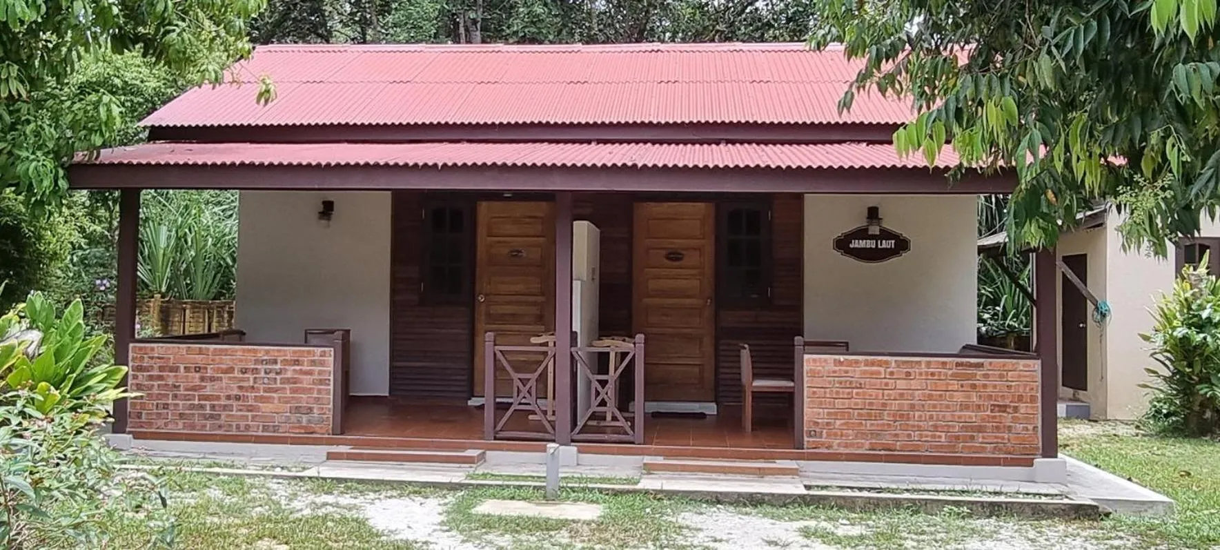 Pandan Laut Beach Resort