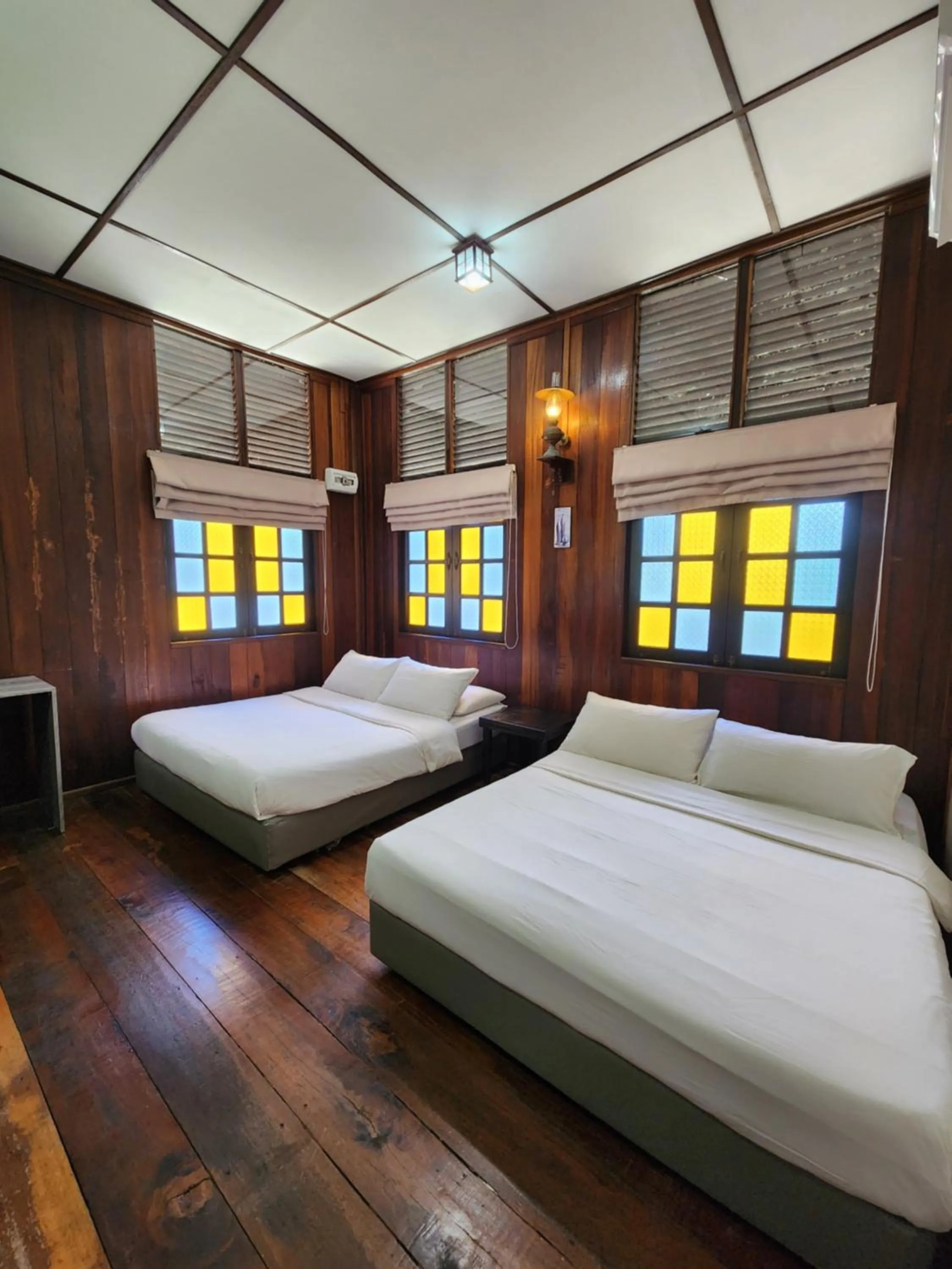 Bed in Pandan Laut Beach Resort