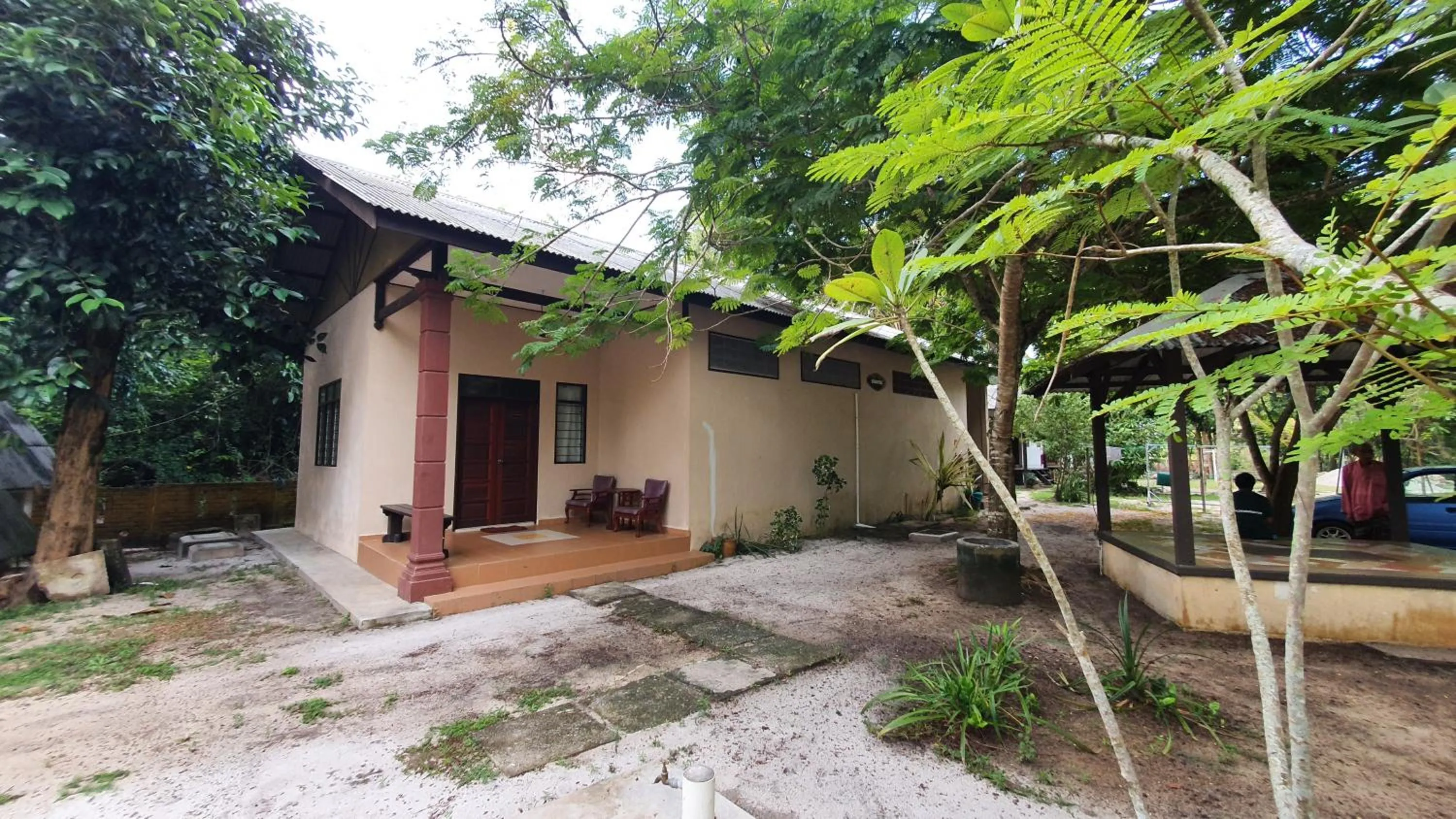 Pandan Laut Beach Resort