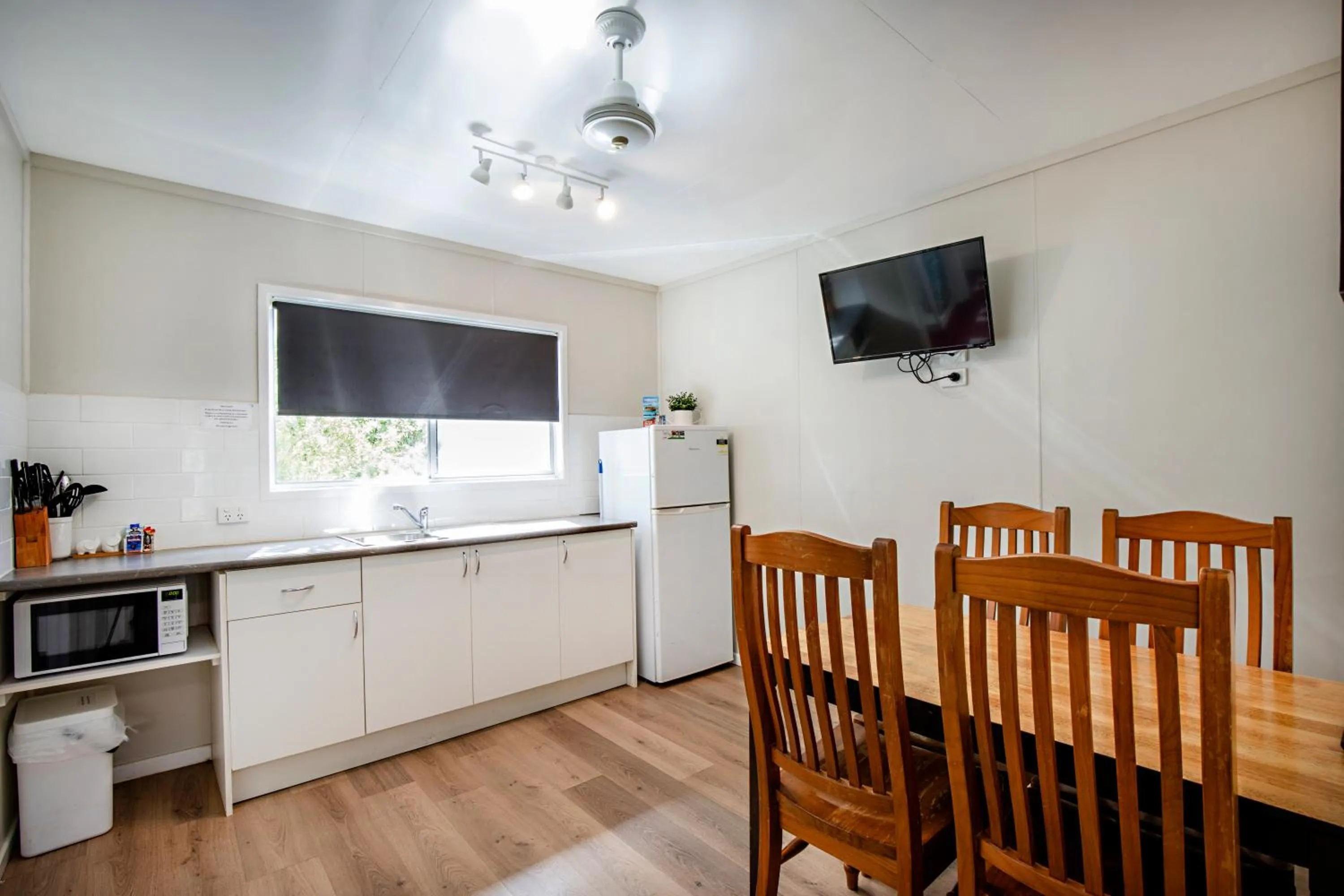 TV and multimedia in Bush Village Holiday Cabins