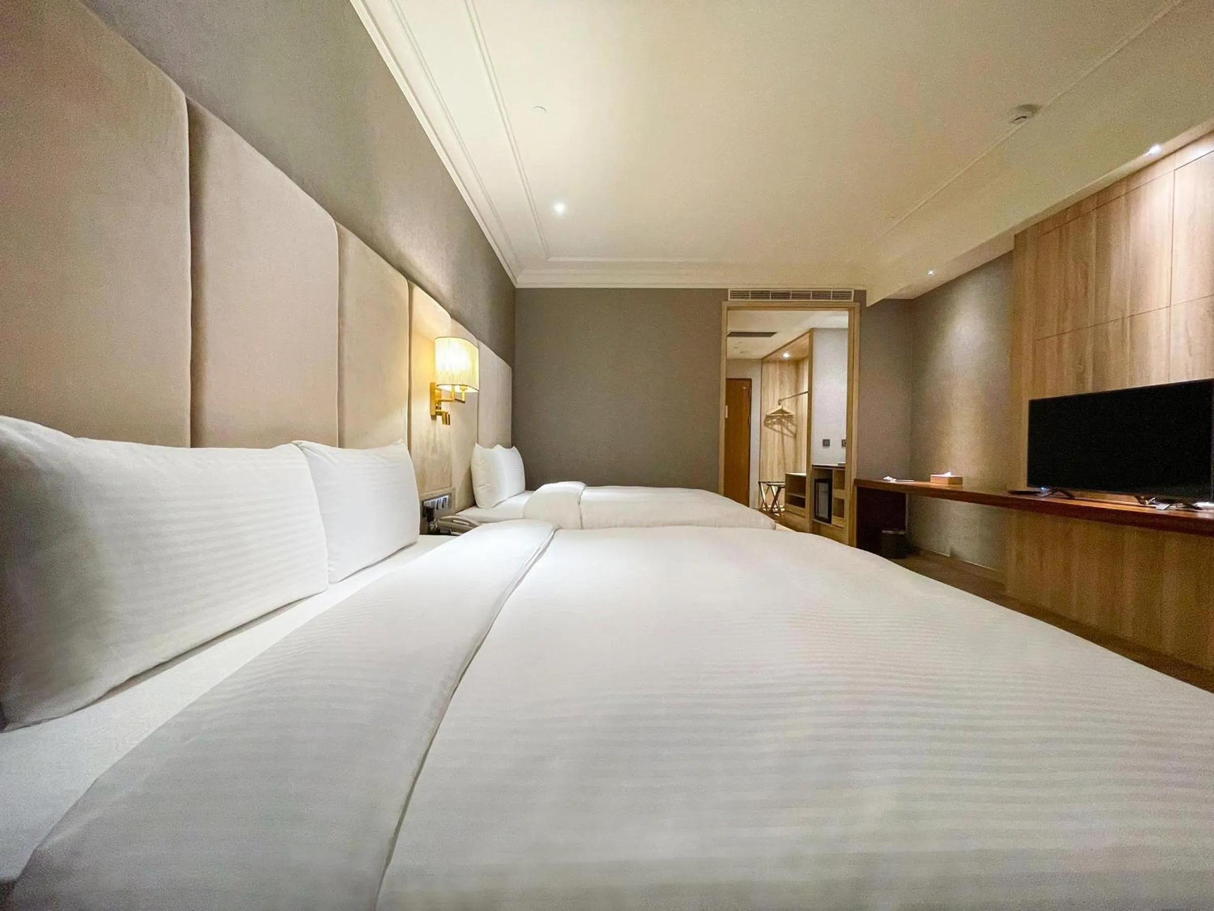 Photo of the whole room, Bed in CHECK inn Select Tainan Yongkang