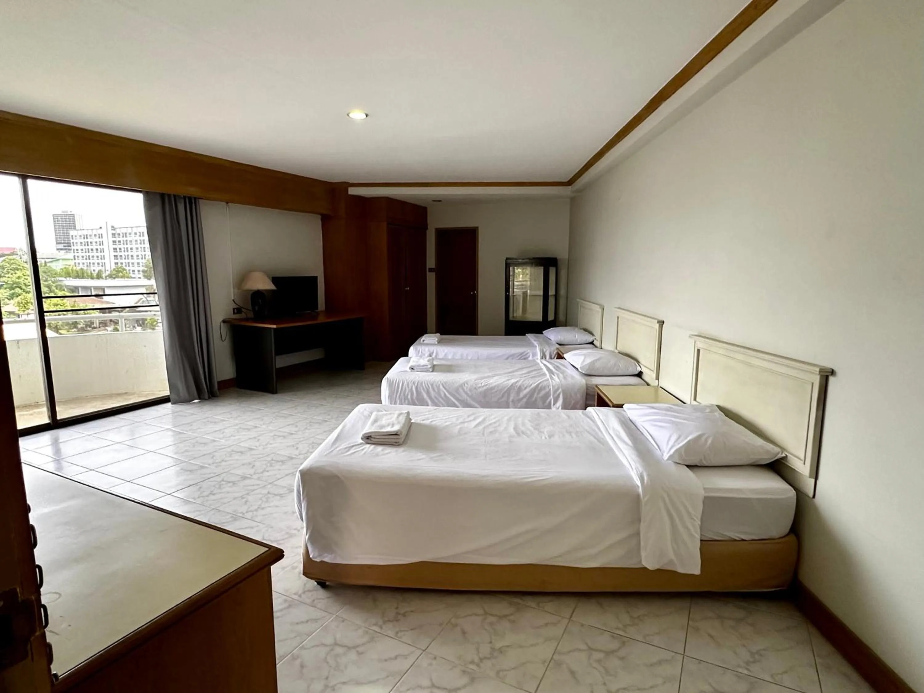 Bed in Garden Paradise