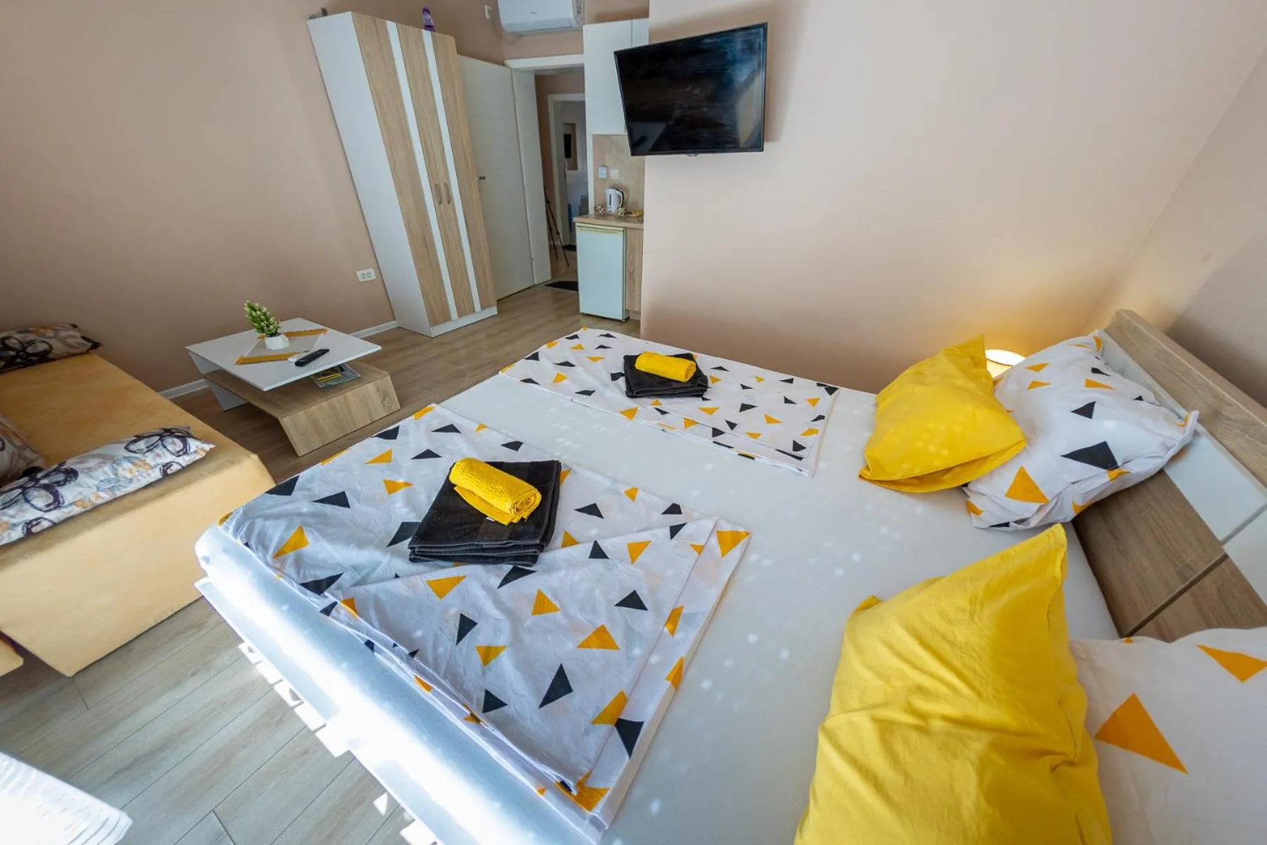 TV and multimedia, Bed in Kaldrma Guesthouse