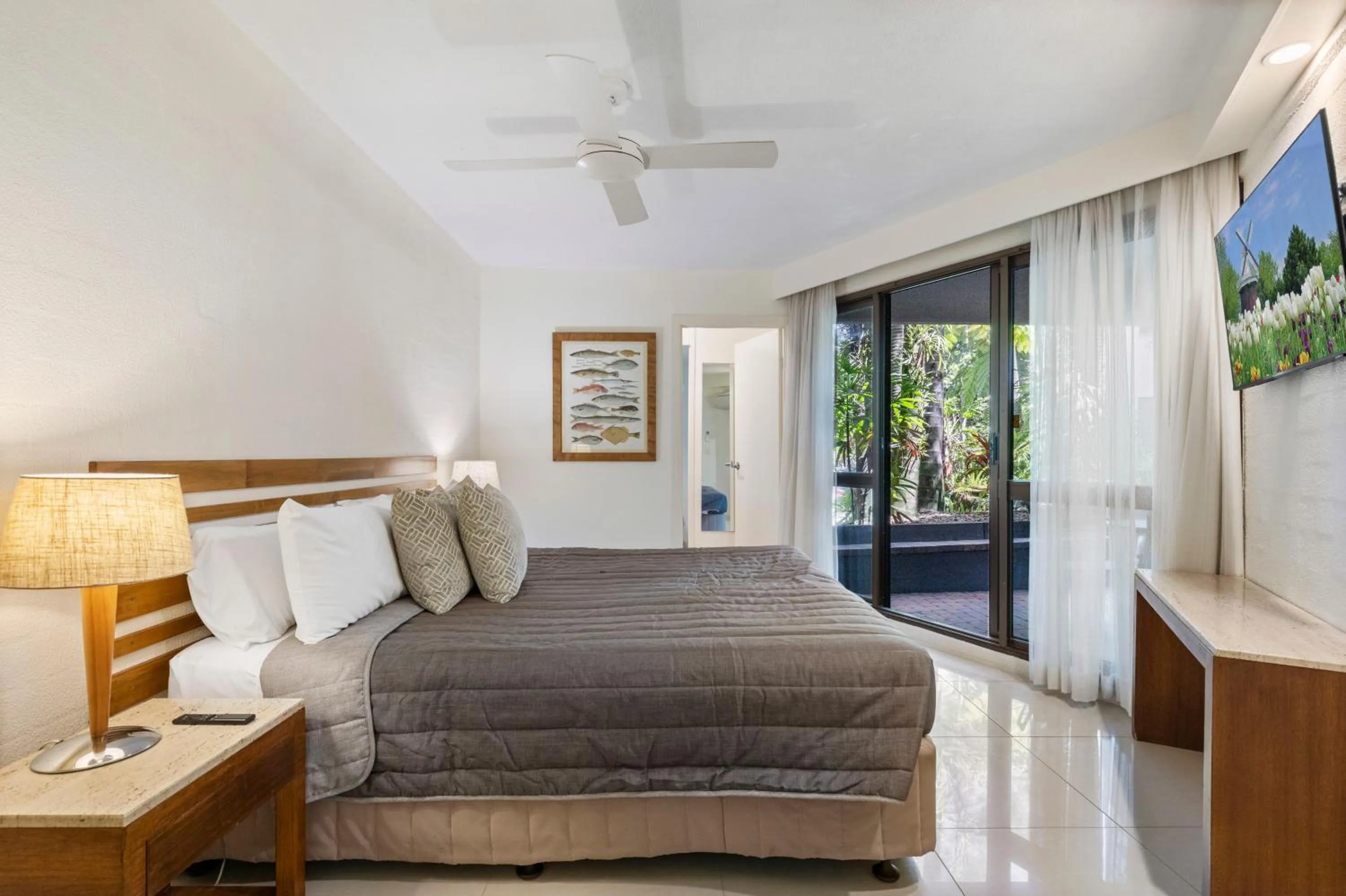 Bedroom, Bed in Ocean Breeze Resort