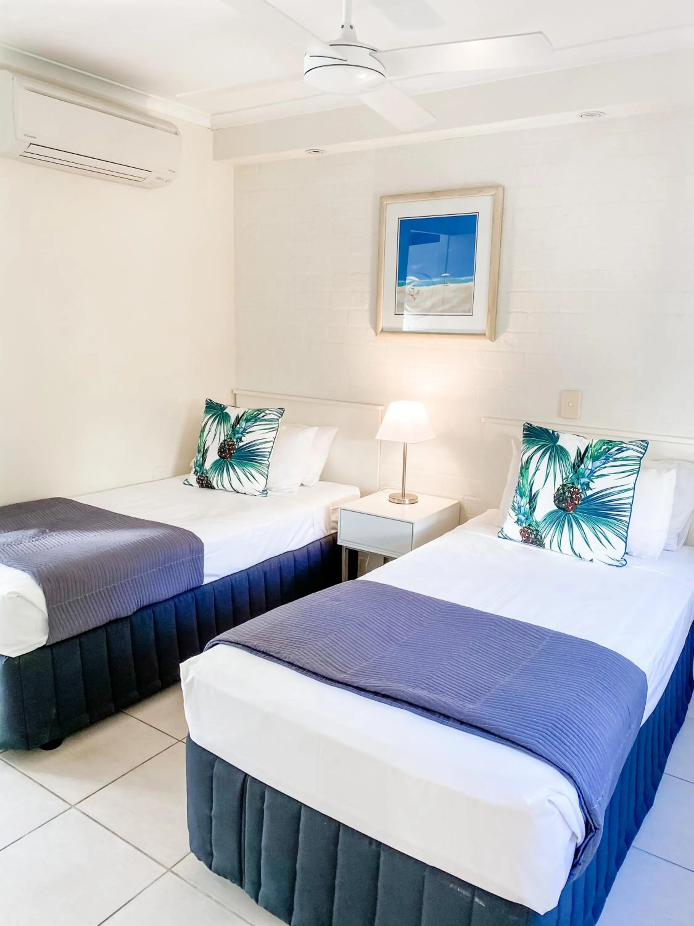 Bedroom, Bed in Ocean Breeze Resort