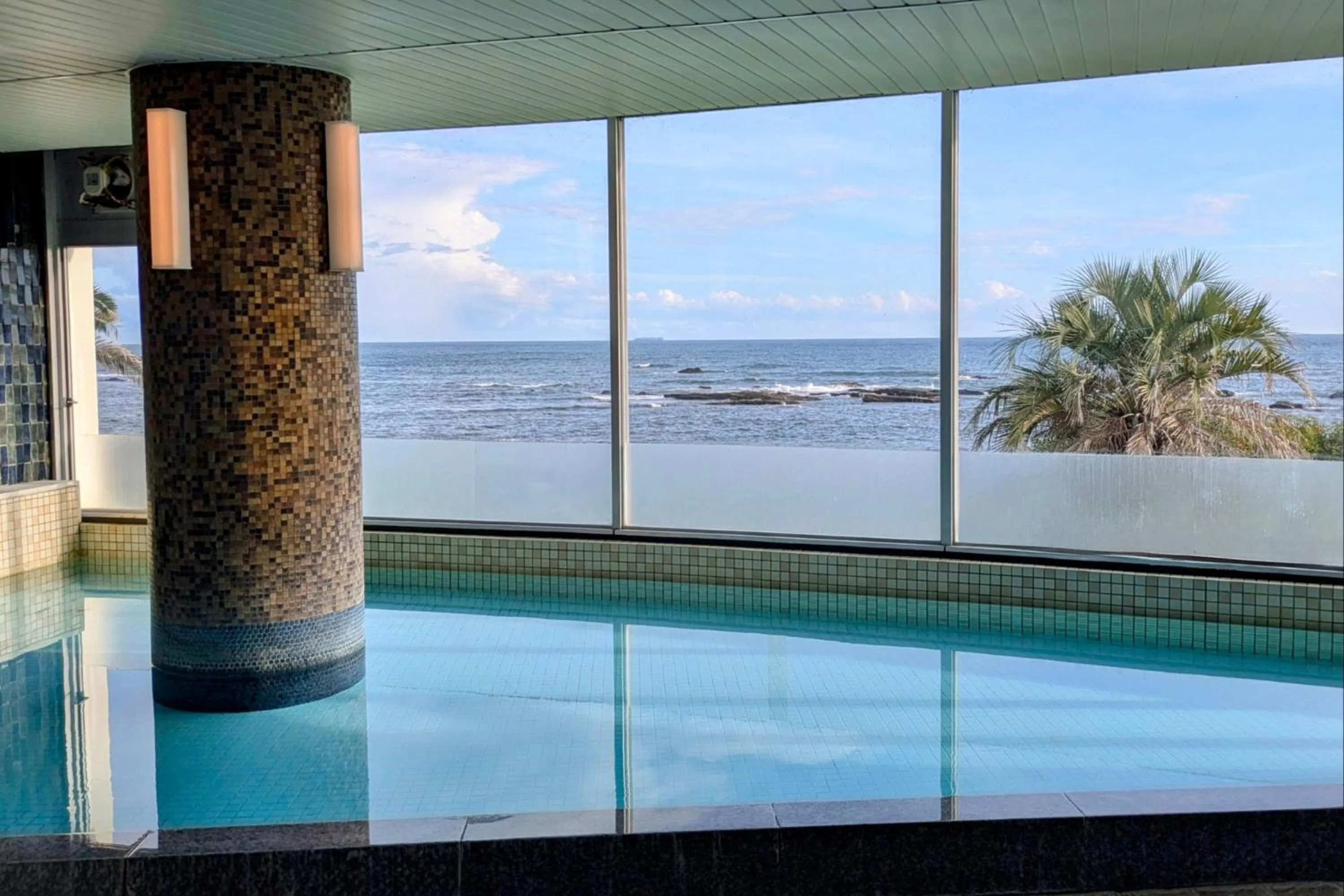Hot Spring Bath in Shirahama Ocean Resort