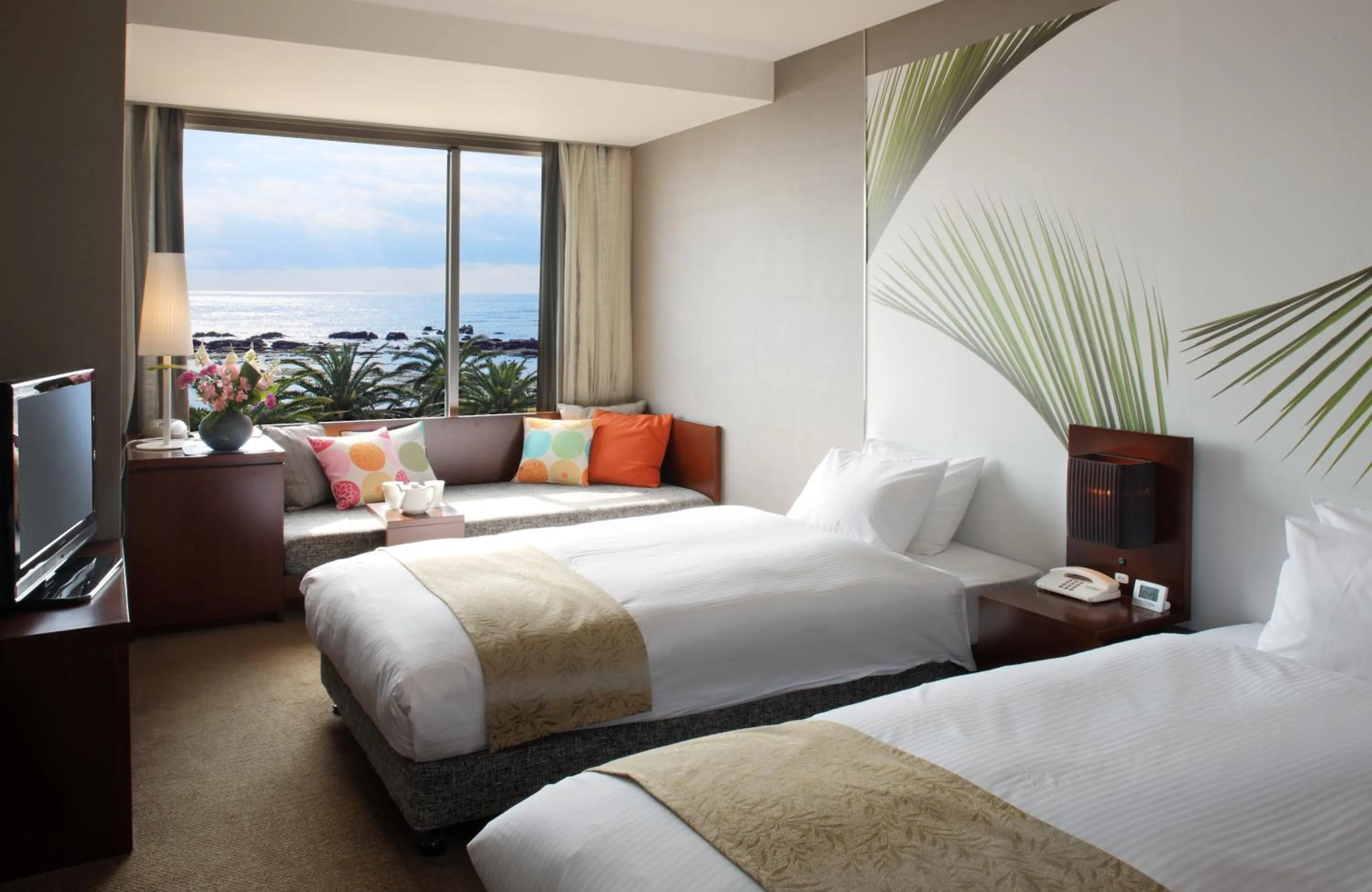 Spring, Bed in Shirahama Ocean Resort