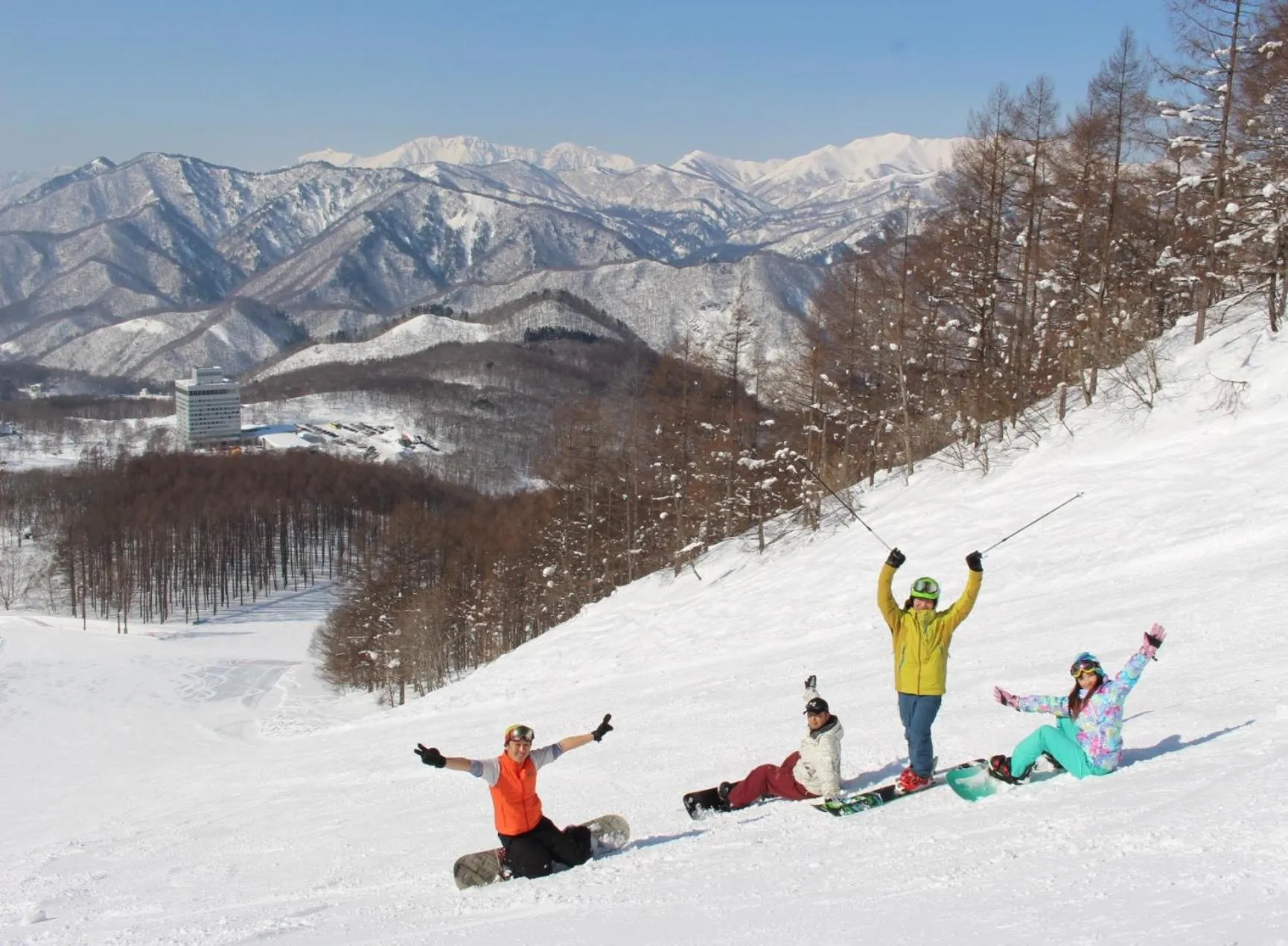 Skiing in Minakami Kogen Hotel 200