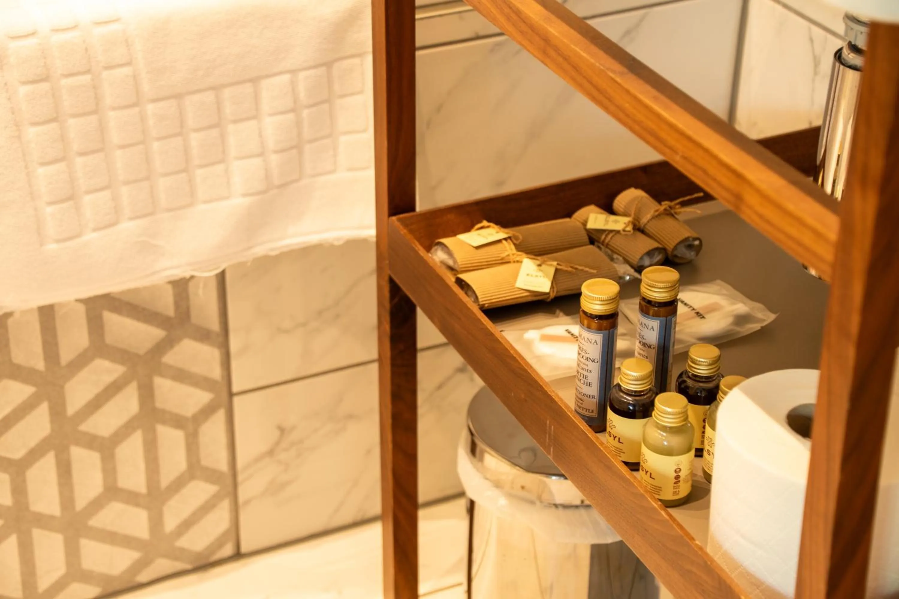 Bathroom in Crown and Garter