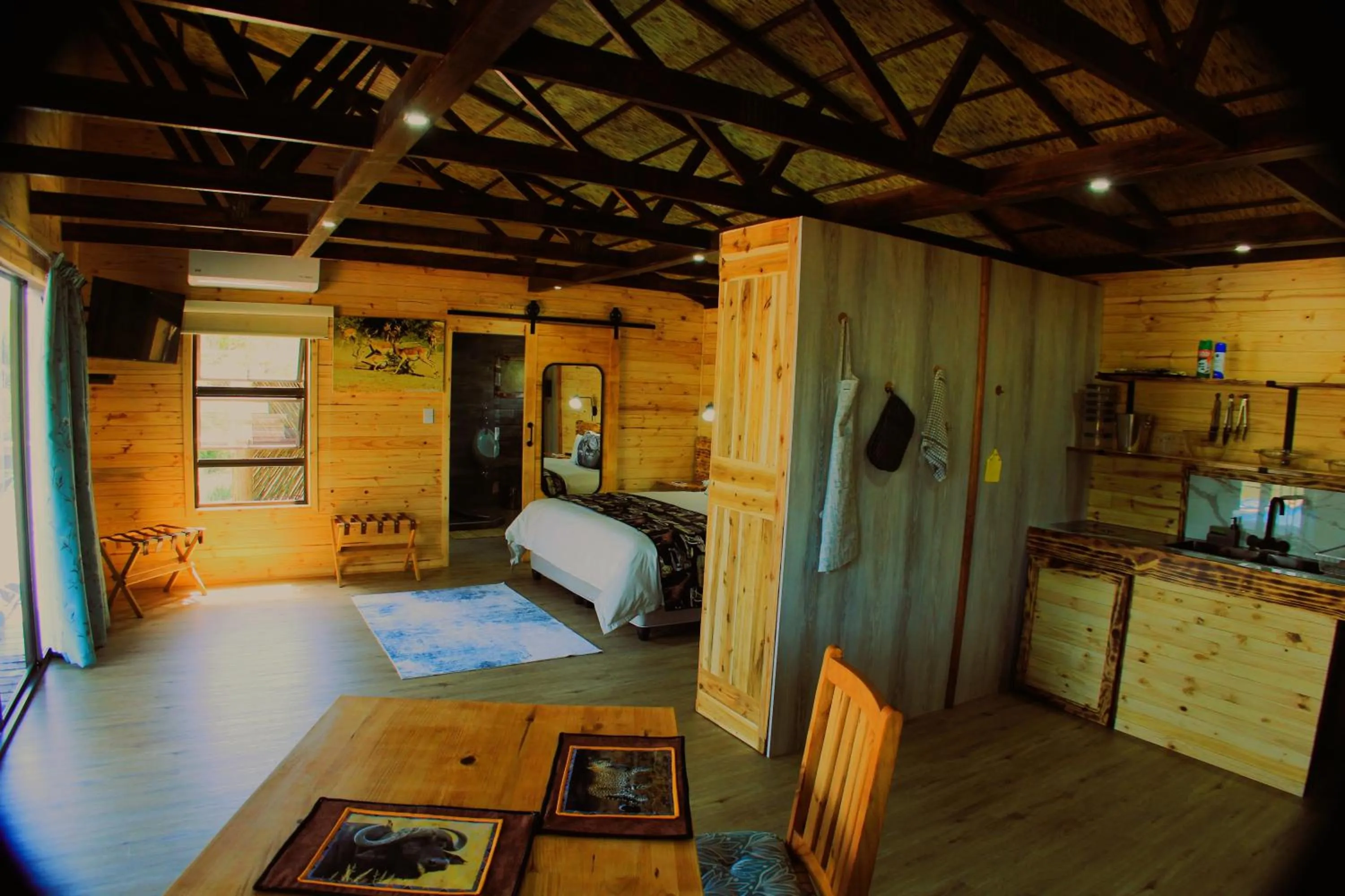 Kitchen or kitchenette, Bed in Abendruhe Lodge