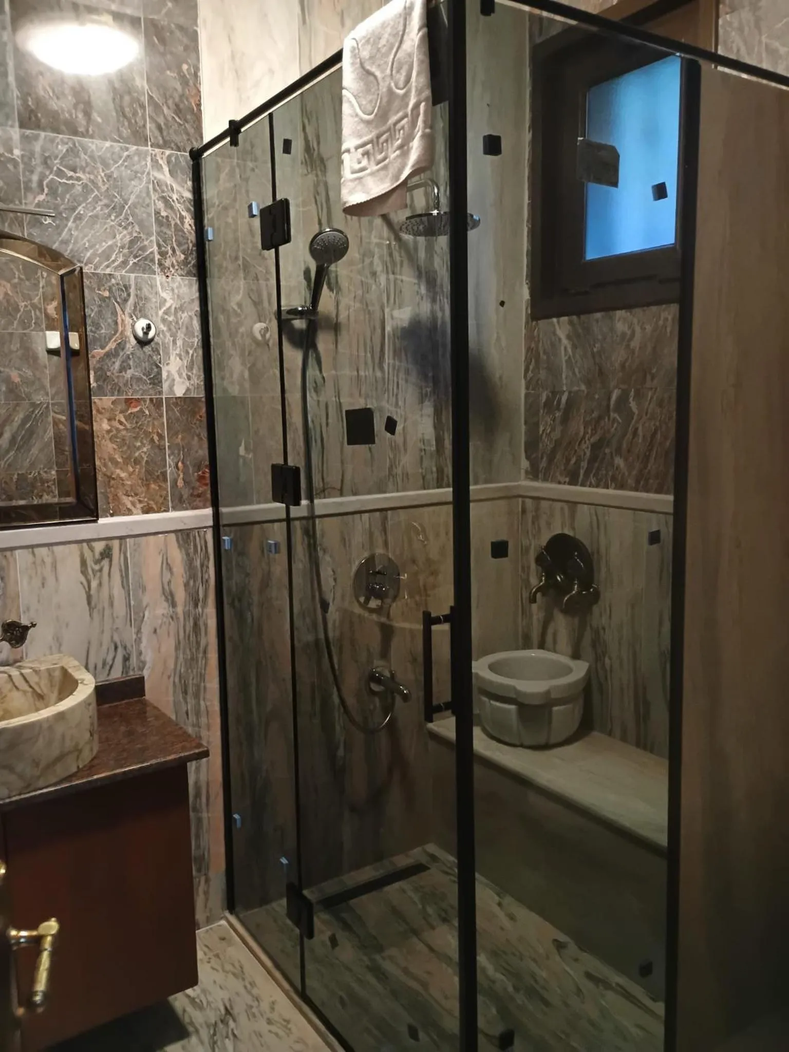 Bathroom in Kybele Hotel