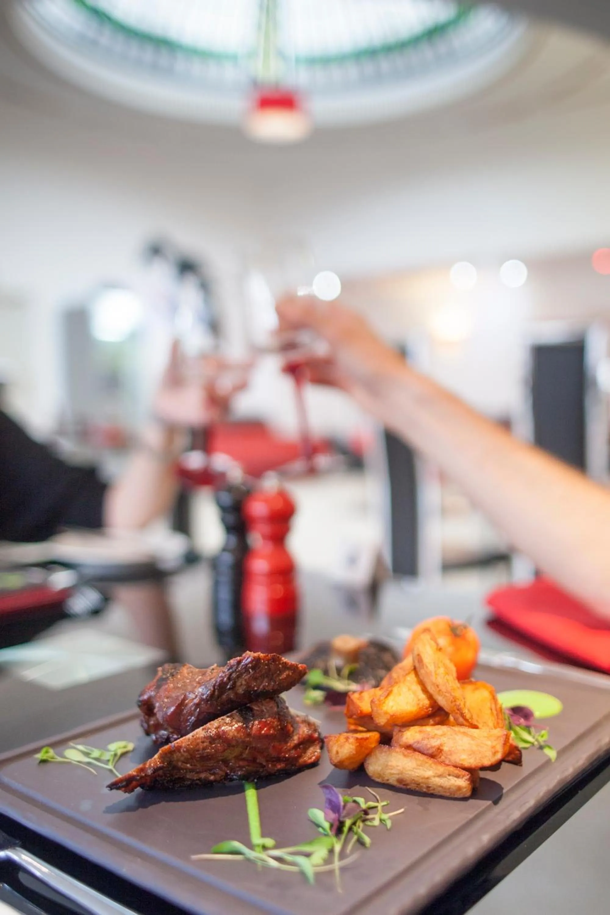 Food and drinks in The Northwick Arms Hotel