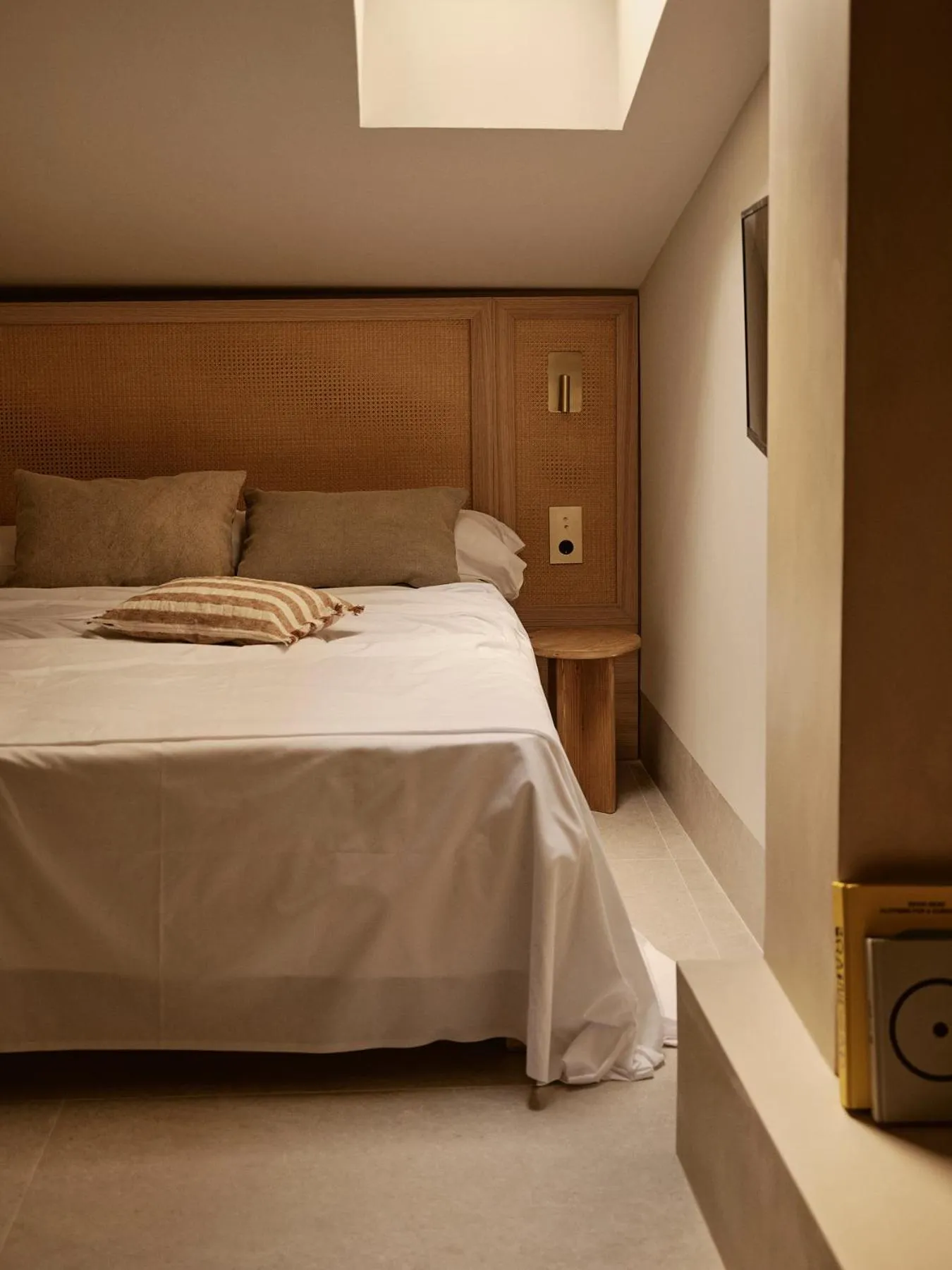 Bed in Cosy Rooms Tapinería