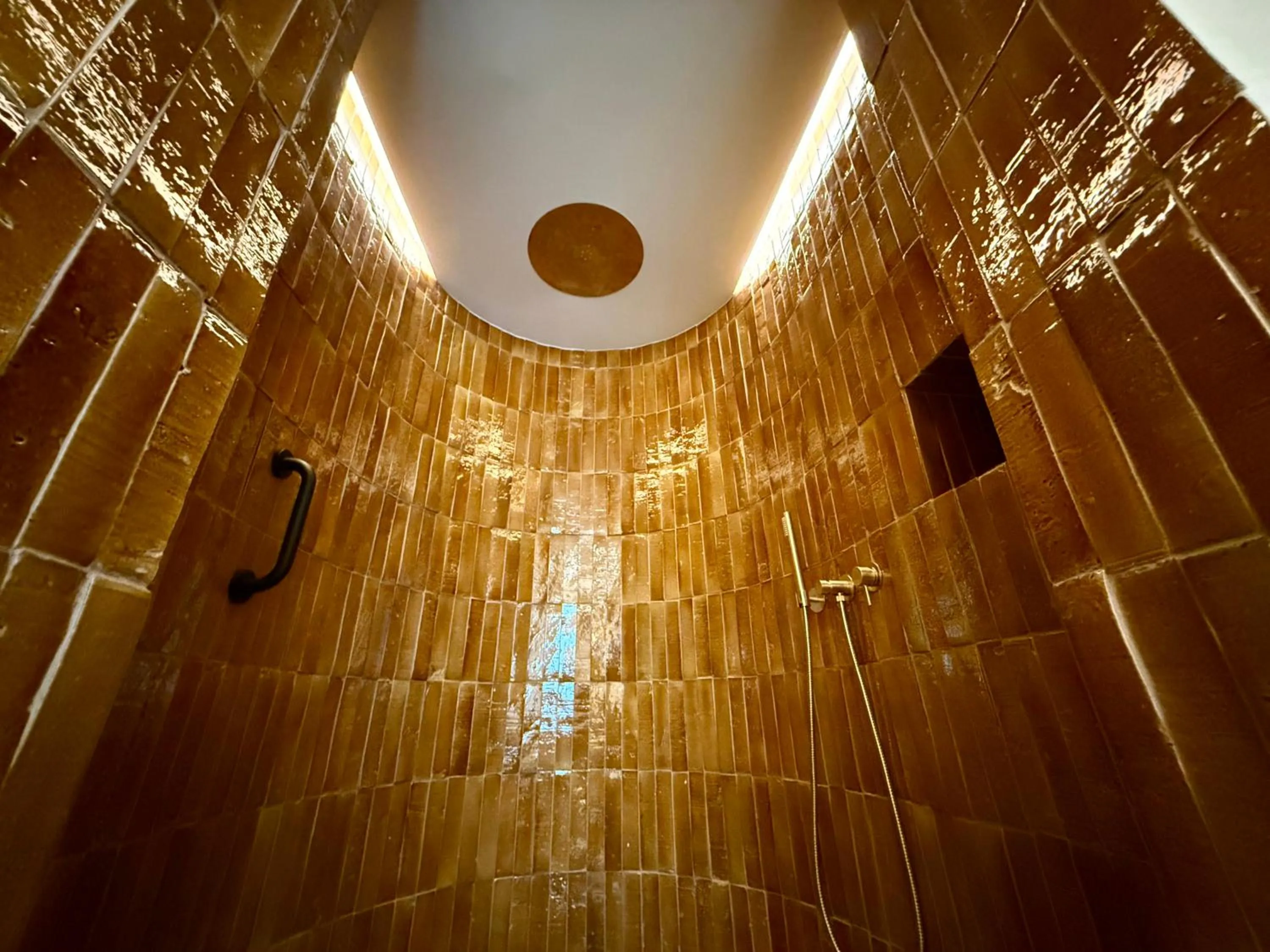 Shower in Cosy Rooms Tapinería