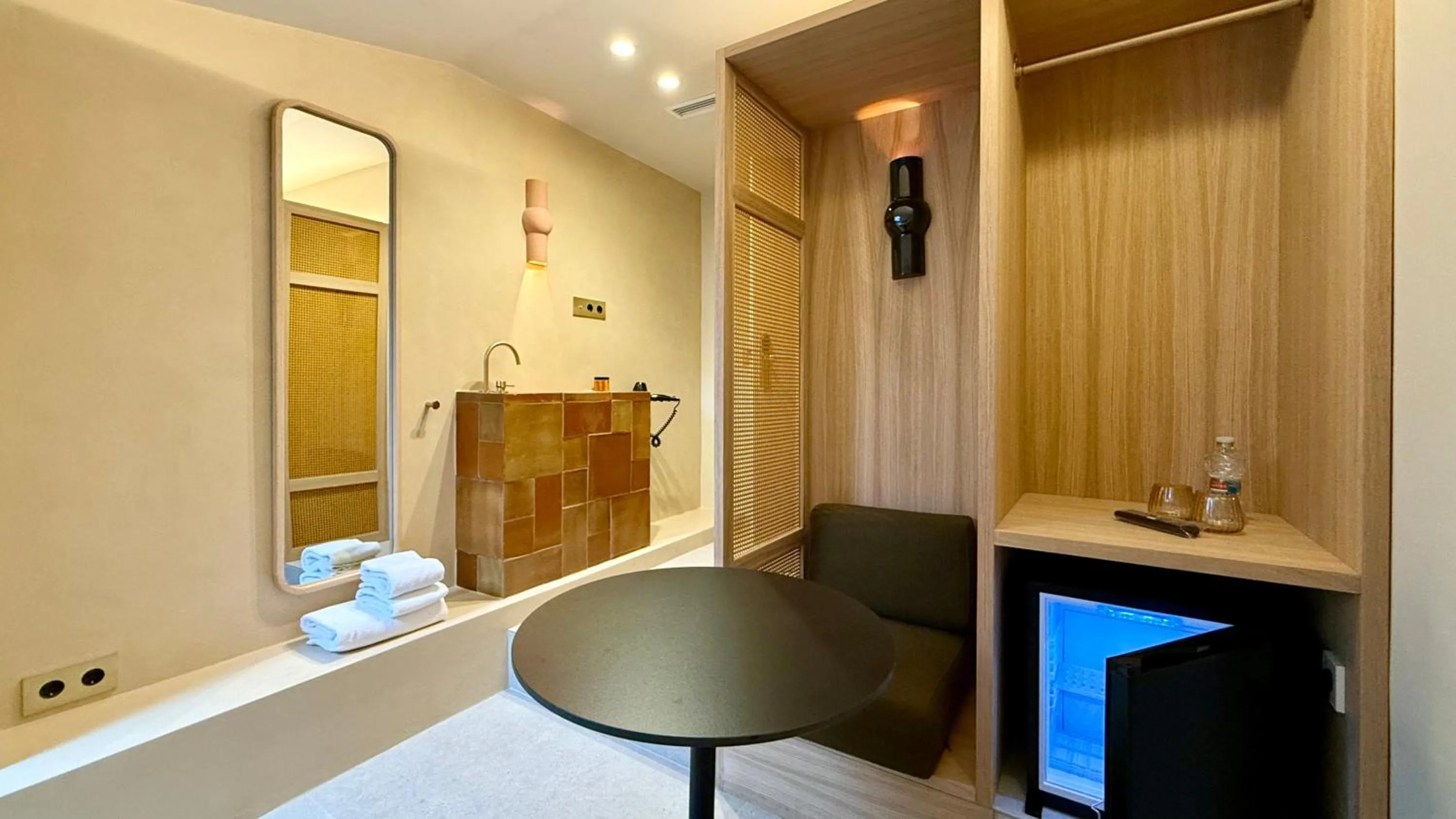 Bed in Cosy Rooms Tapinería