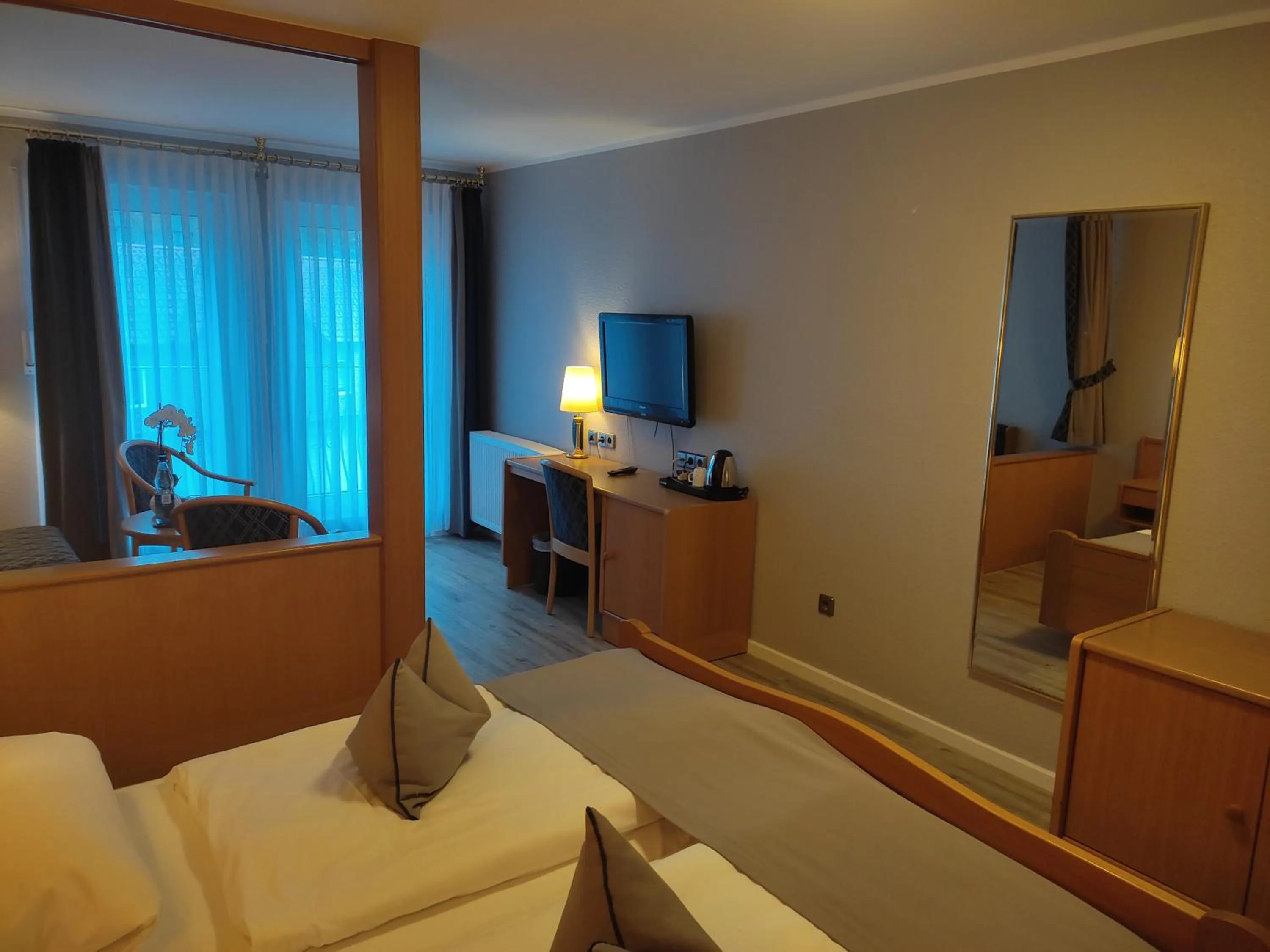 Photo of the whole room, Bed in Hotel Zum Märchenwald