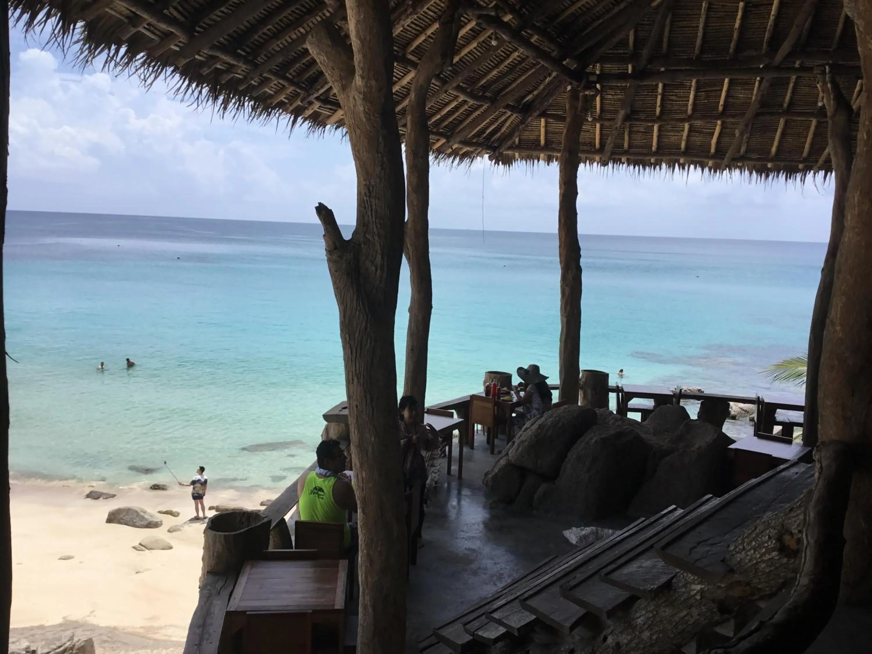 Restaurant/places to eat in Chabalay Resort