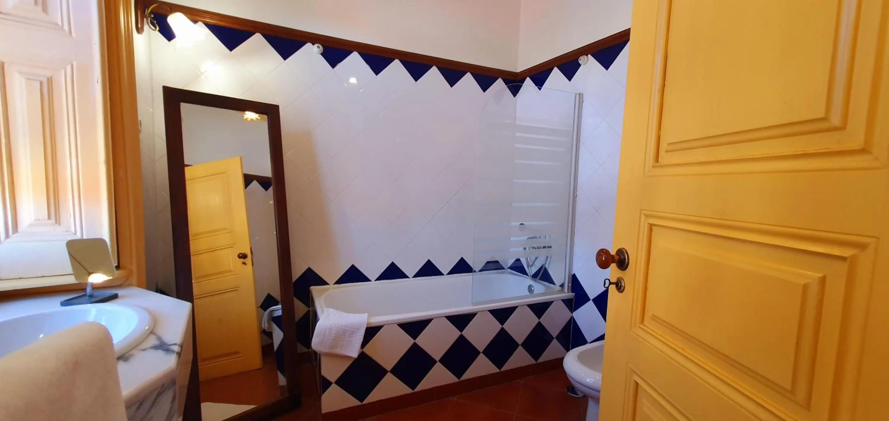 Bathroom, Bed in Casa do Fundo - Sustainable & Ecotourism