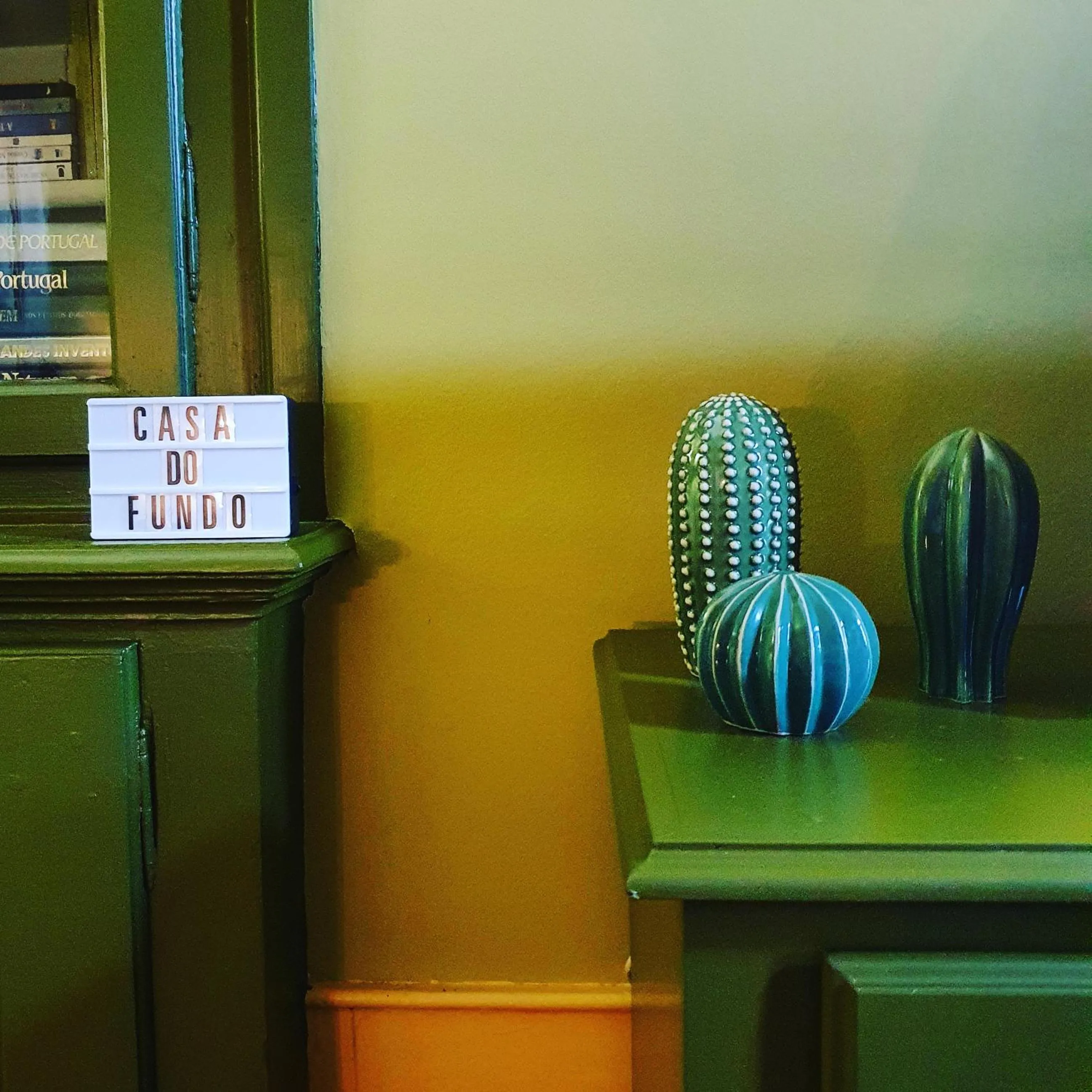 Communal lounge/ TV room in Casa do Fundo - Sustainable & Ecotourism