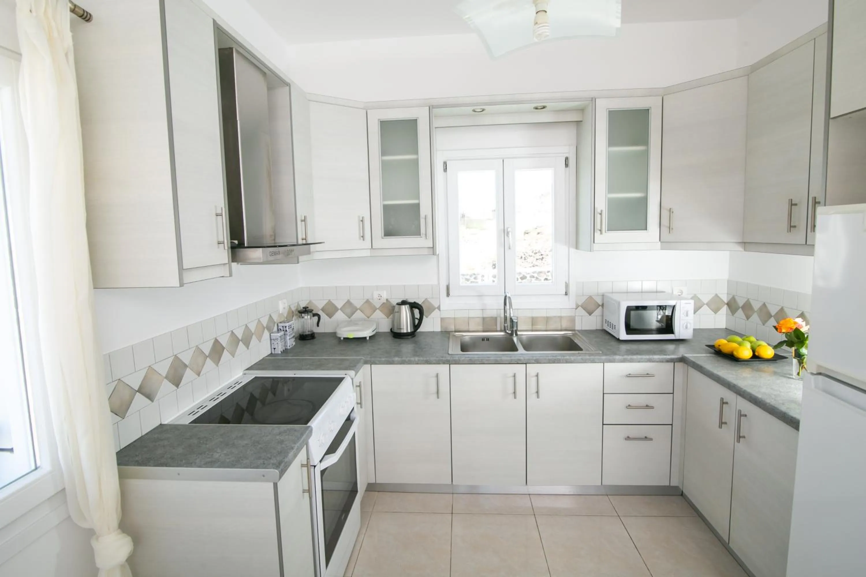 Coffee/tea facilities in Apanomeria Boutique Residence