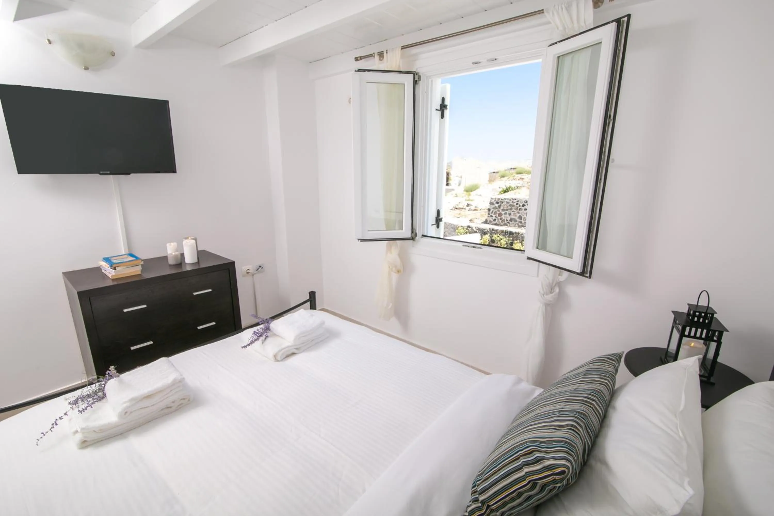 Bed in Apanomeria Boutique Residence