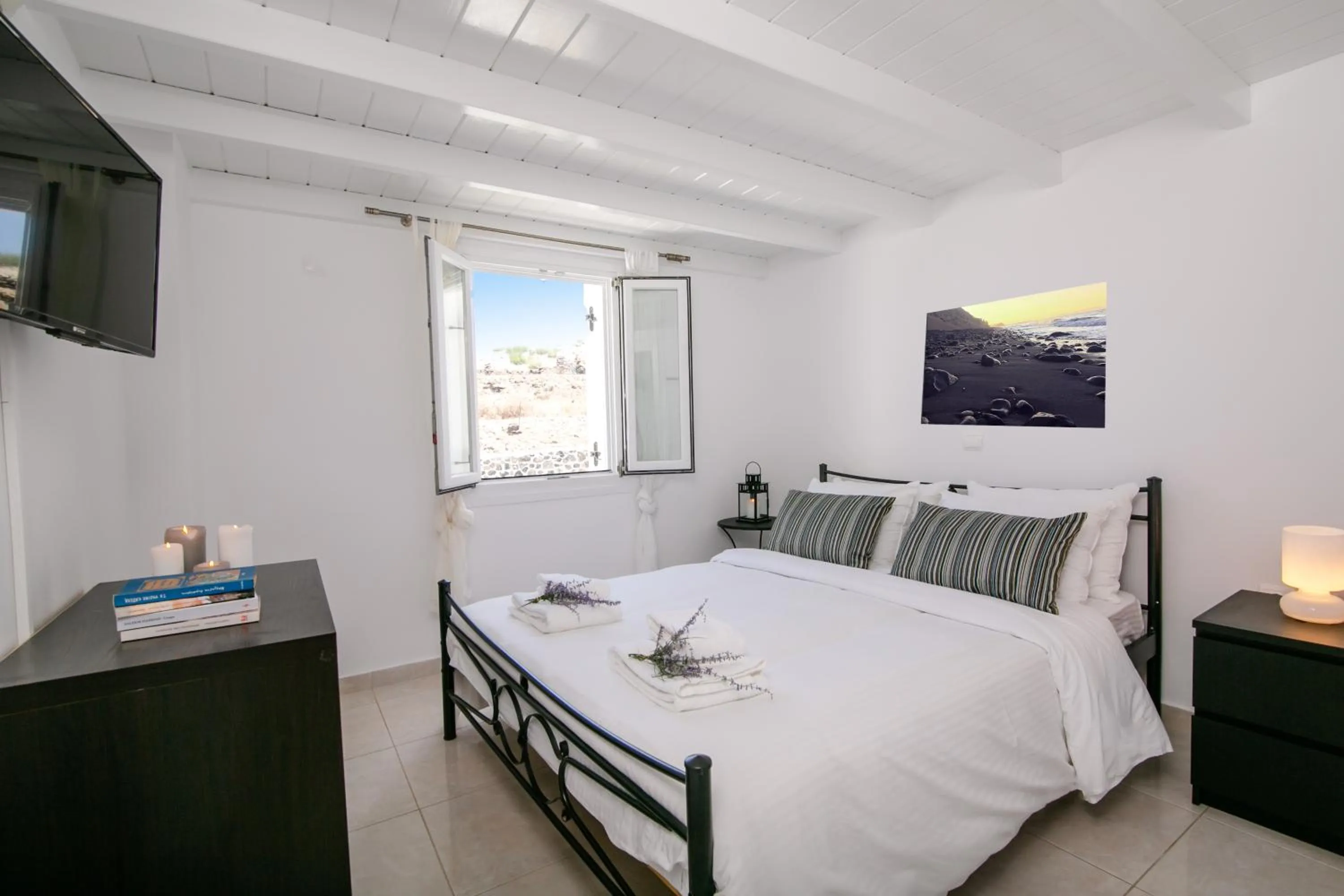 Bed in Apanomeria Boutique Residence