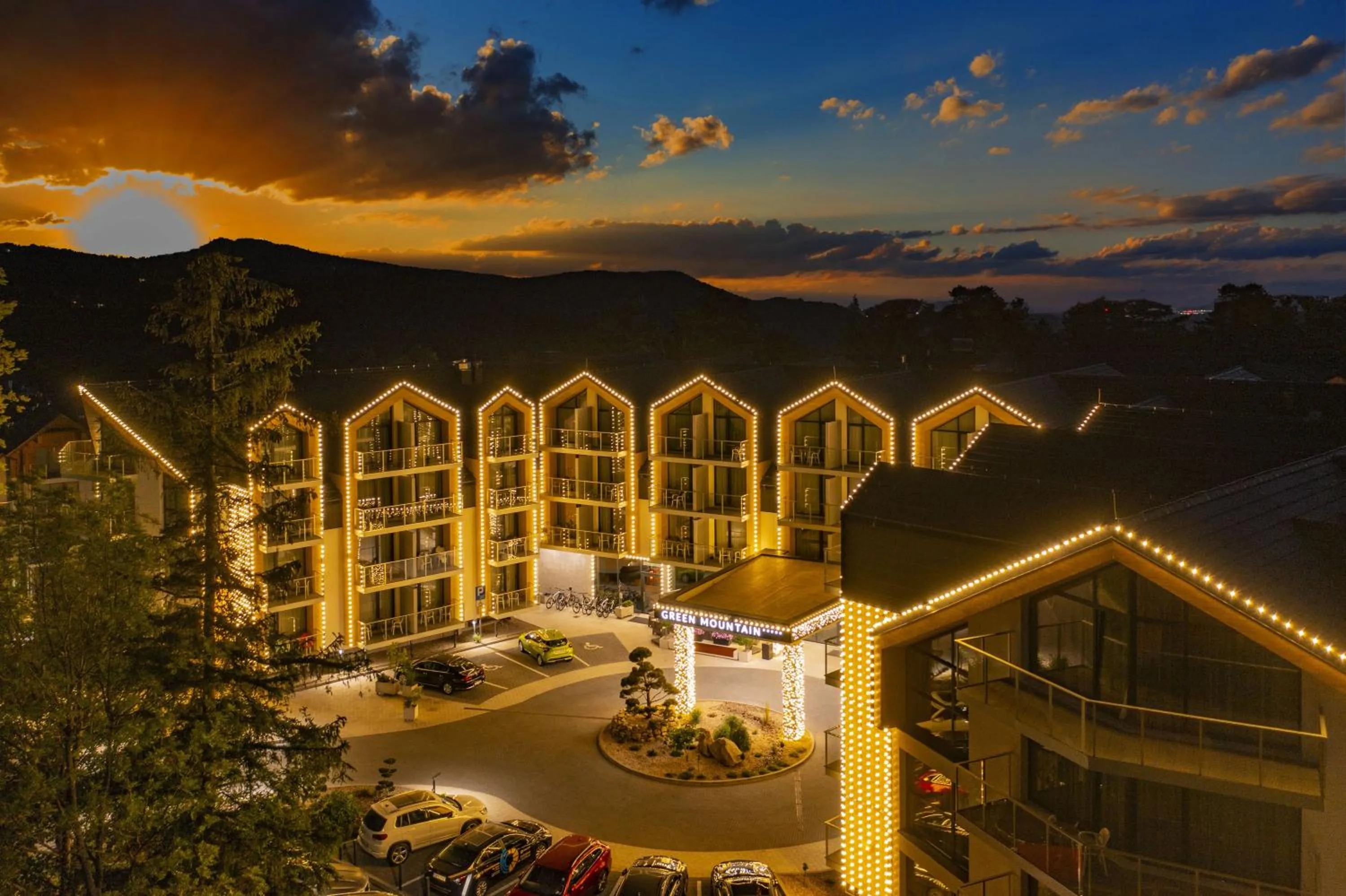 Bird's eye view in Green Mountain 5* Hotel